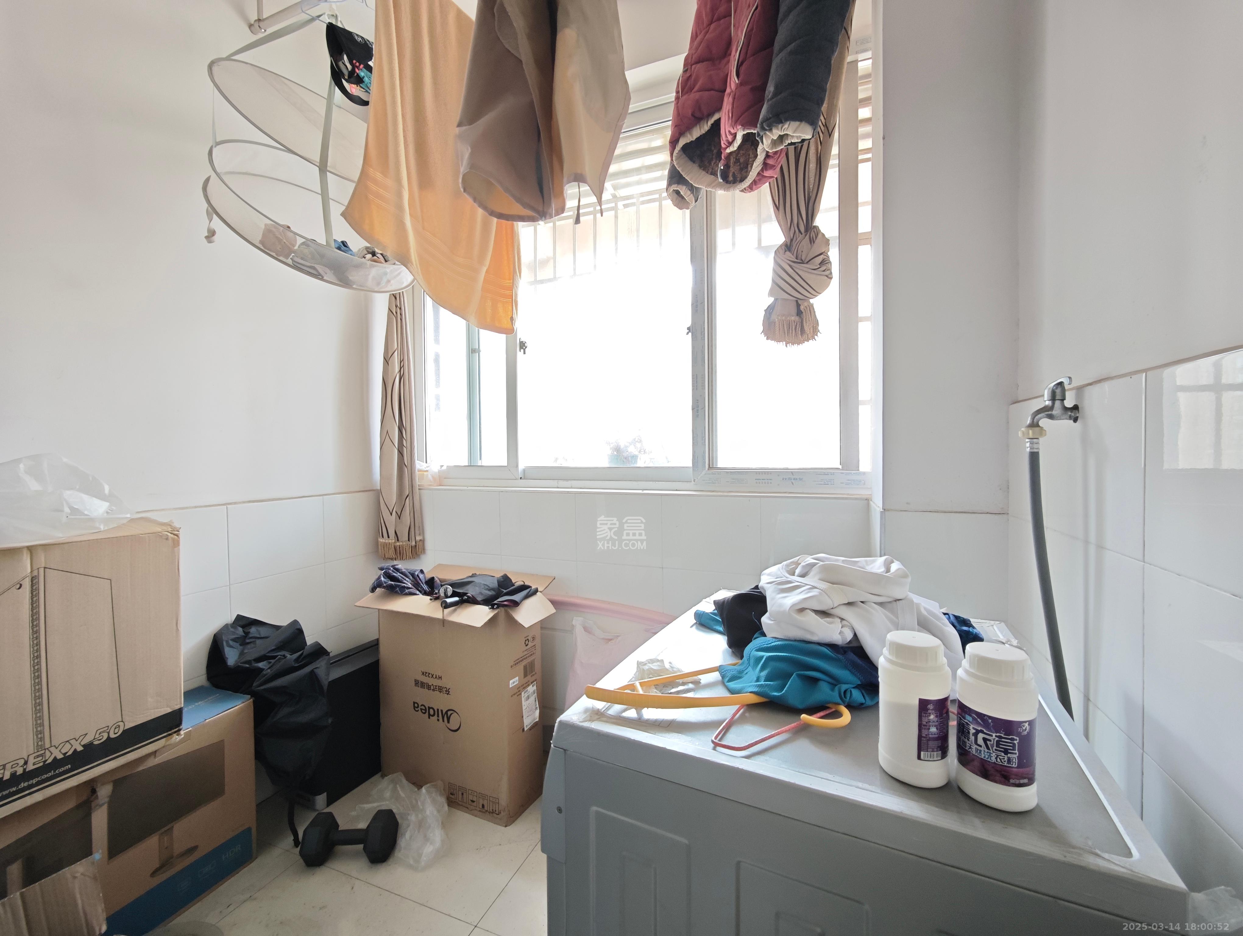 建鸿达现代公寓  2室2厅1卫   2200.00元/月室内图