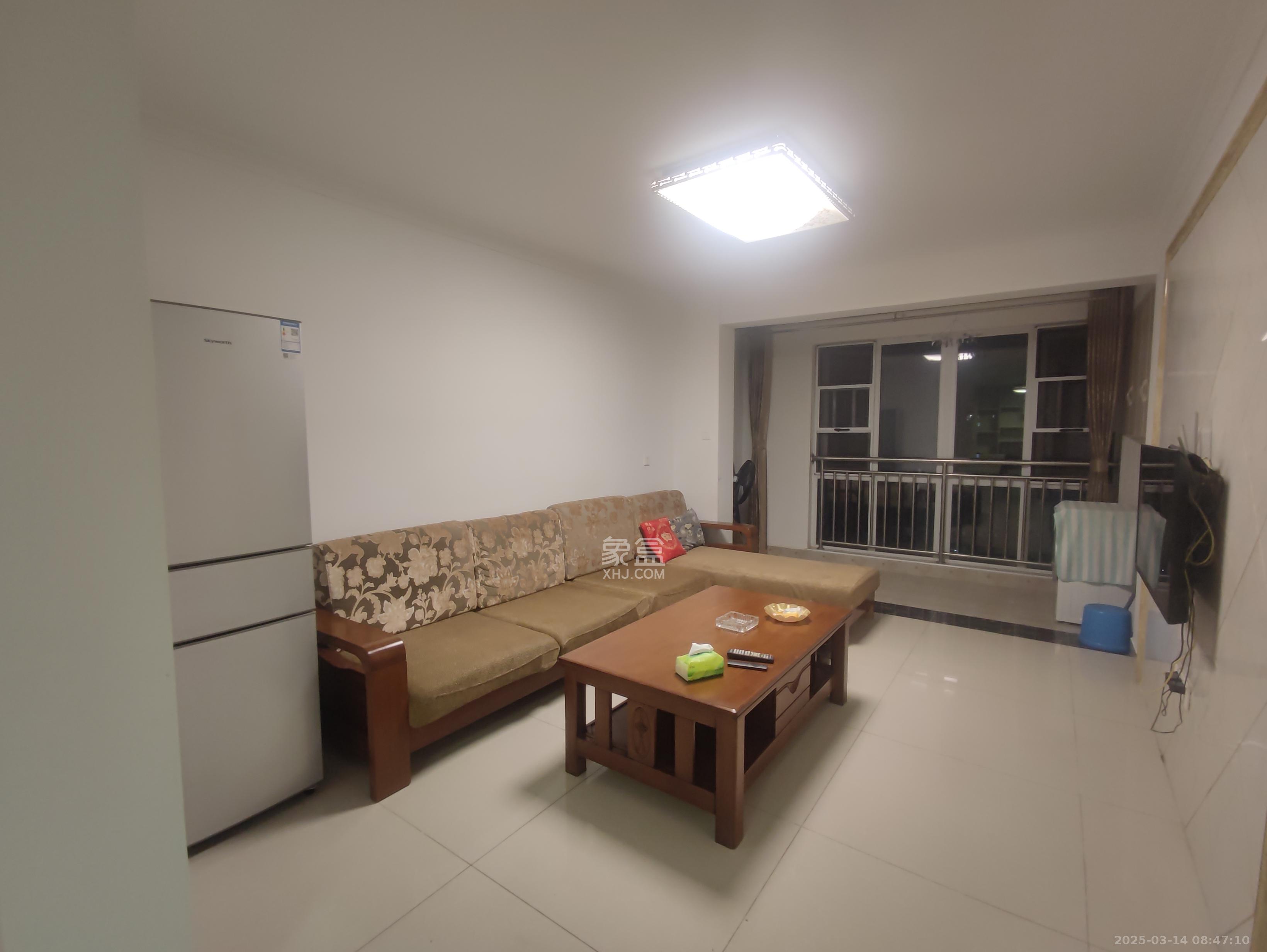 丽发新城  2室2厅1卫   1800.00元/月室内图1