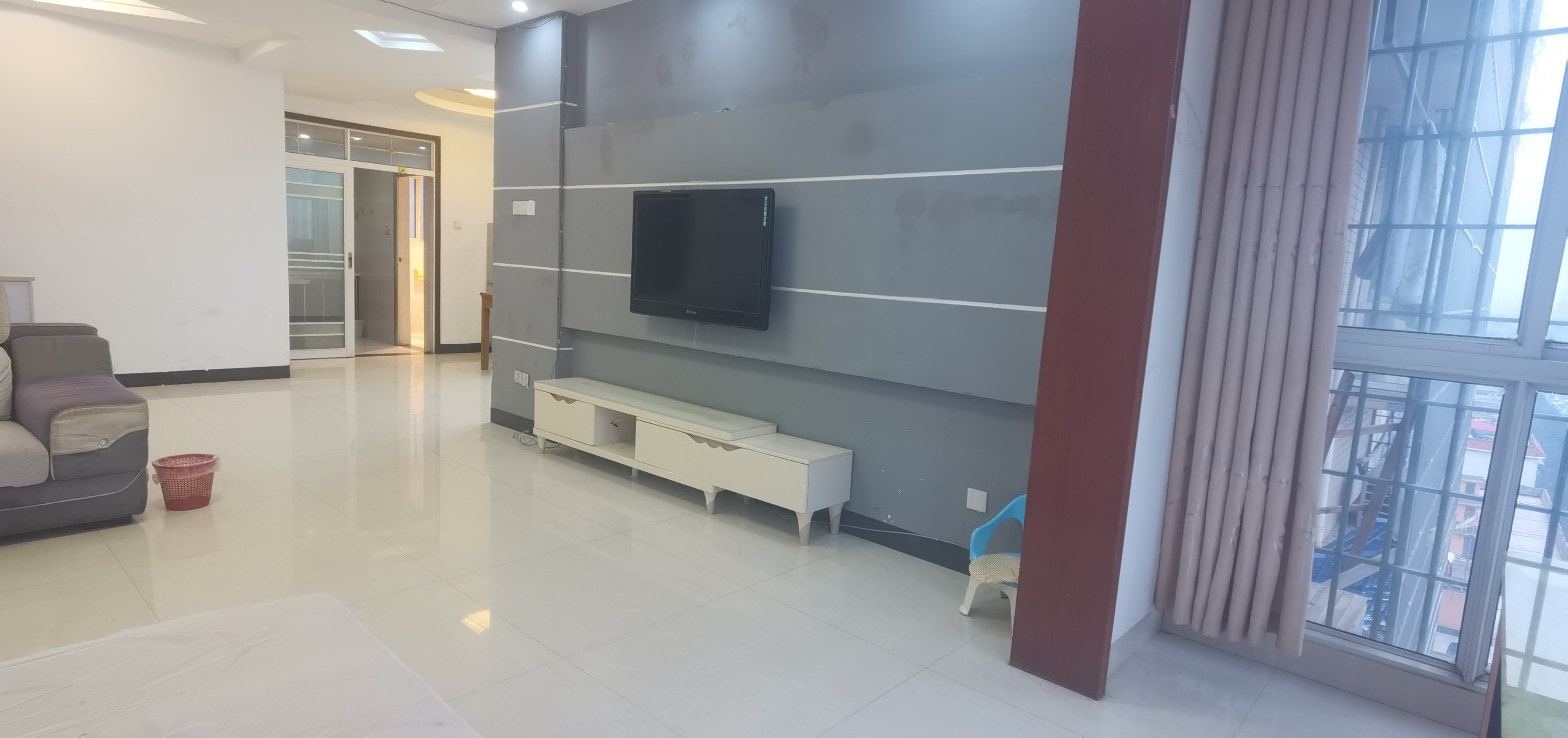 西街印象 3室2厅2卫 1400.0元/月 西街印象 3室2厅2卫 1400.0元/月室内图