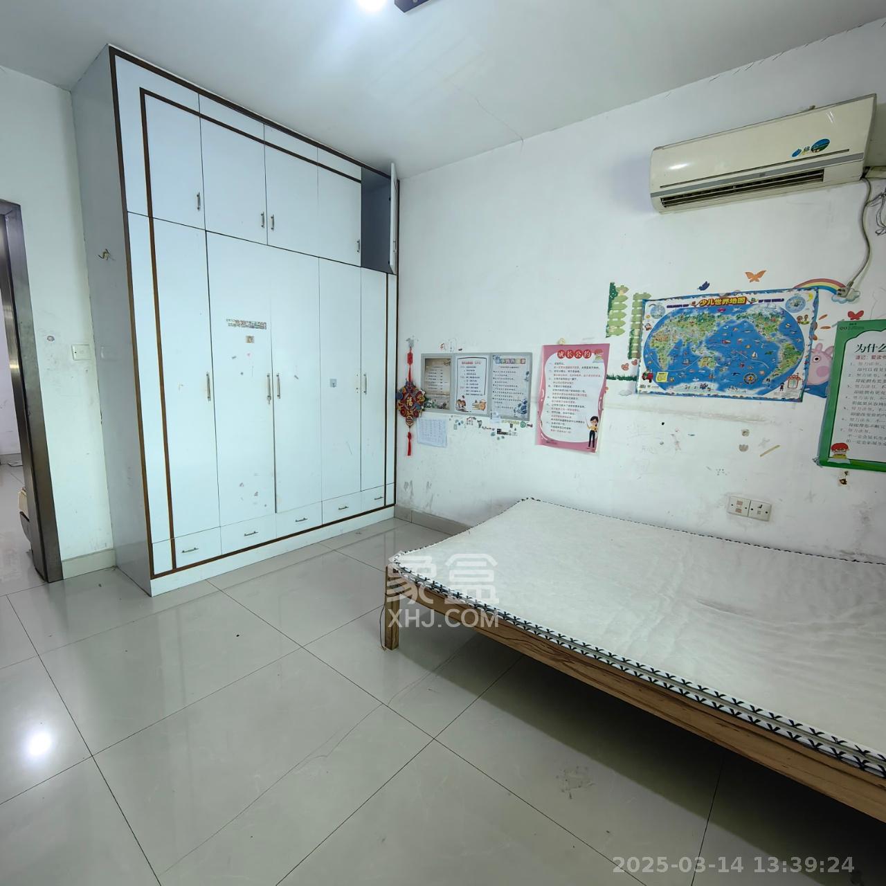 中南汽车世界 2室2厅1卫 1300.0元/月 中南汽车世界 2室2厅1卫 1300.0元/月室内图