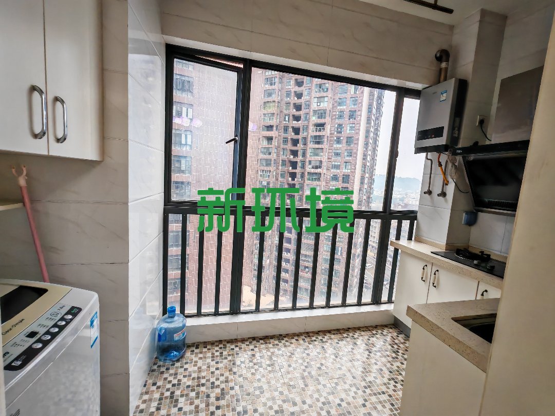 逸臣中央 1室1厅1卫 1200.0元/月 逸臣中央 1室1厅1卫 1200.0元/月室内图