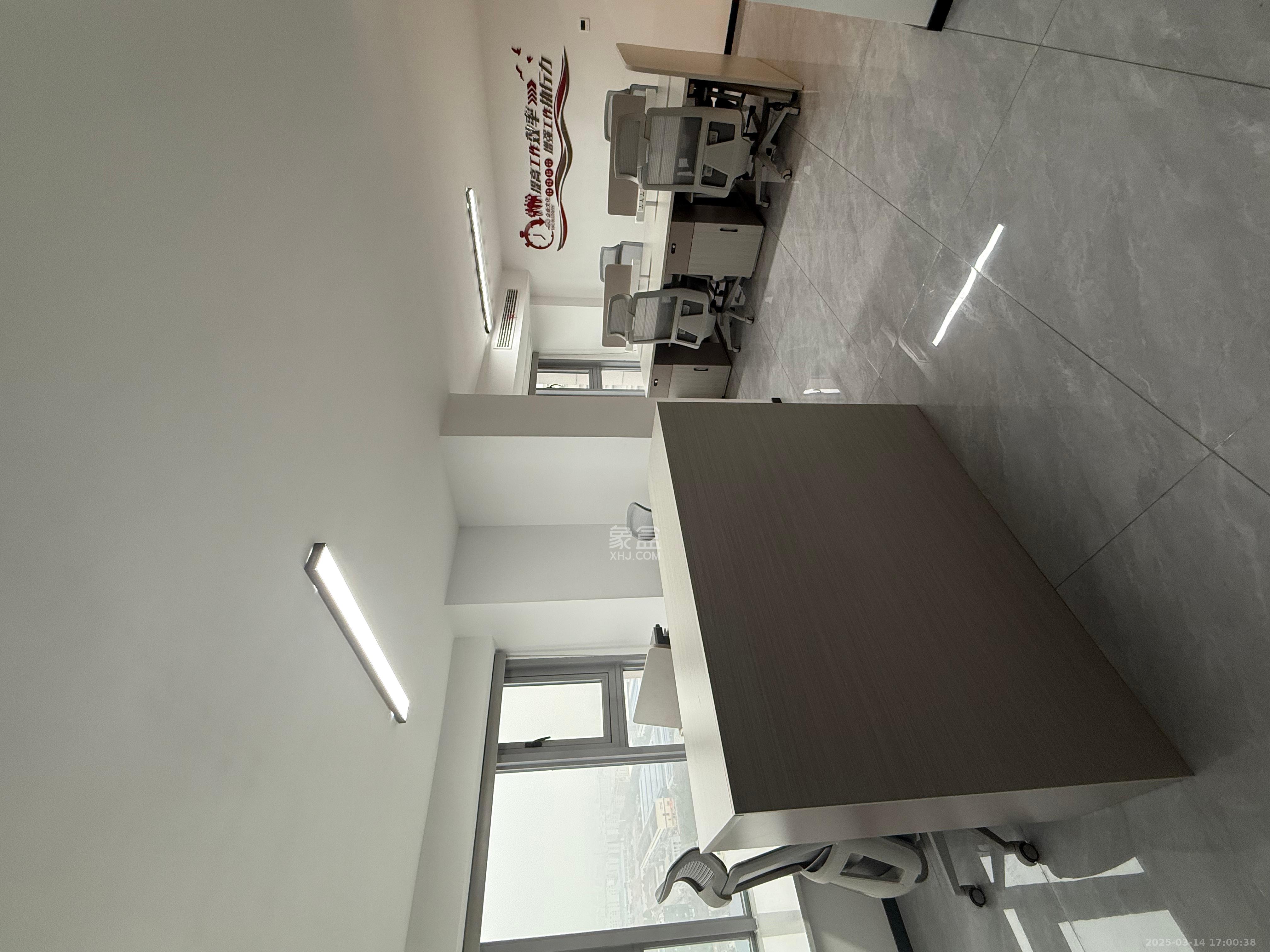 紫鑫中央广场(高铁新城) 1室1厅1卫 6000.0元/月 紫鑫中央广场(高铁新城) 1室1厅1卫 6000.0元/月室内图