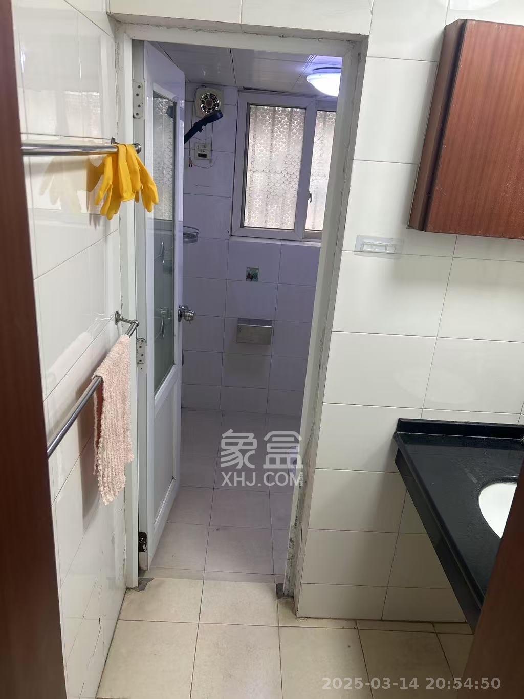 绿荫家园  3室2厅2卫   1600.00元/月室内图