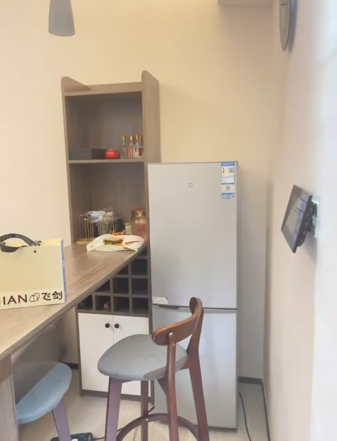 恒大外滩  1室0厅1卫    86.0万 恒大外滩  1室0厅1卫    86.0万室内图