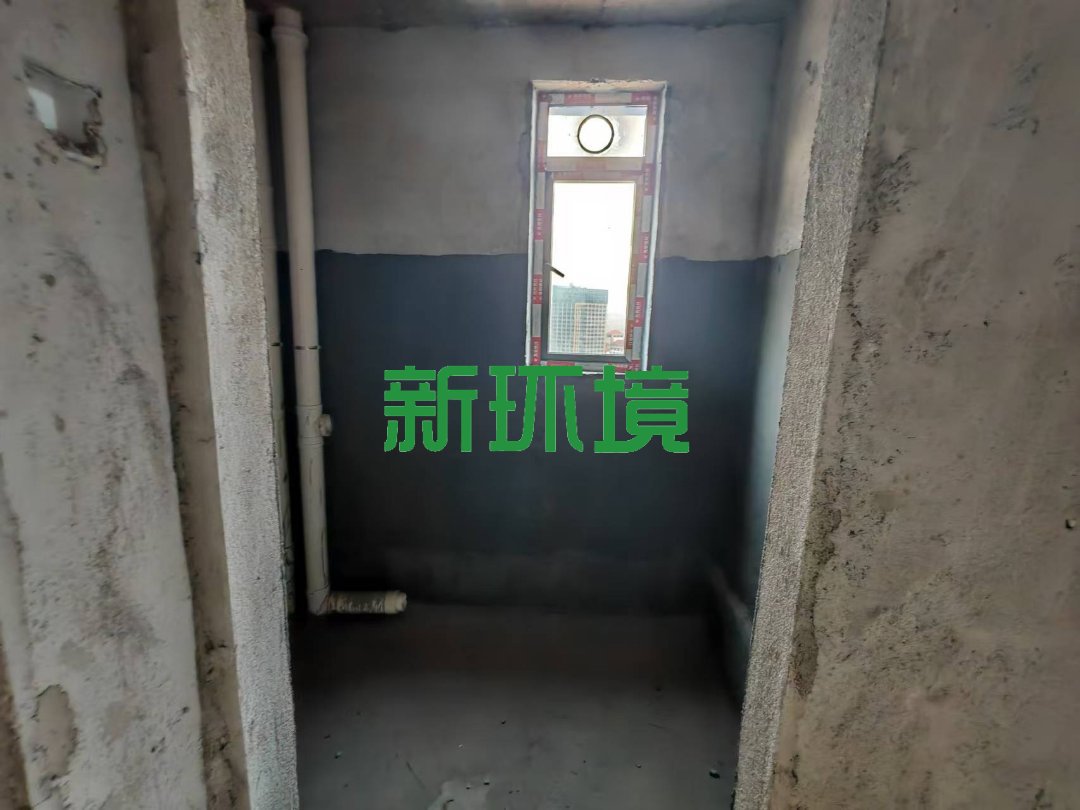 中天鹭鸶湾龙庭二期  5室2厅2卫   125.00万客厅