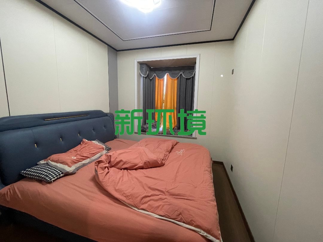 东方明珠  4室2厅2卫    82.0万客厅