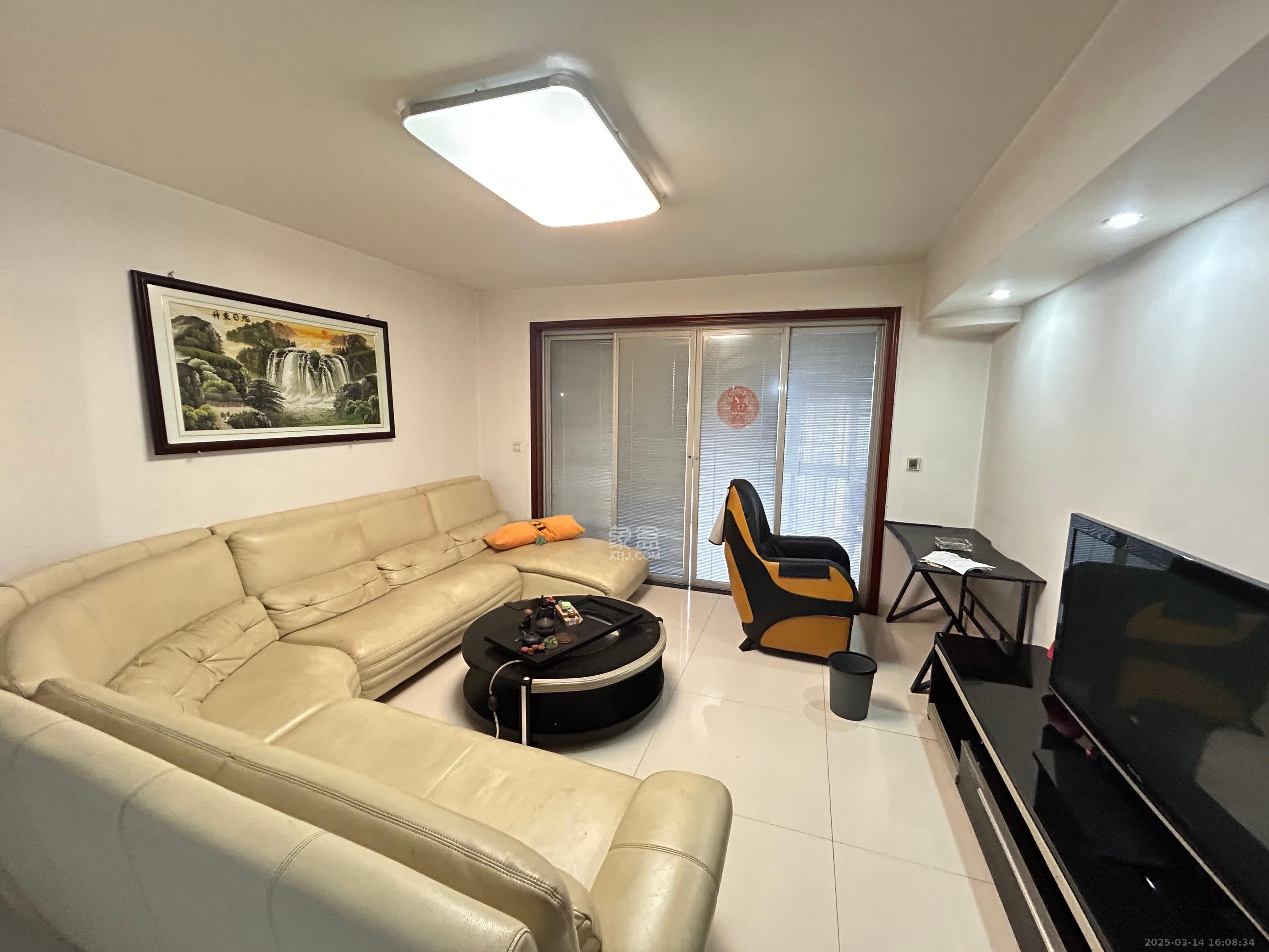 金色比华利  3室2厅1卫    2200.0元/月 金色比华利  3室2厅1卫    2200.0元/月