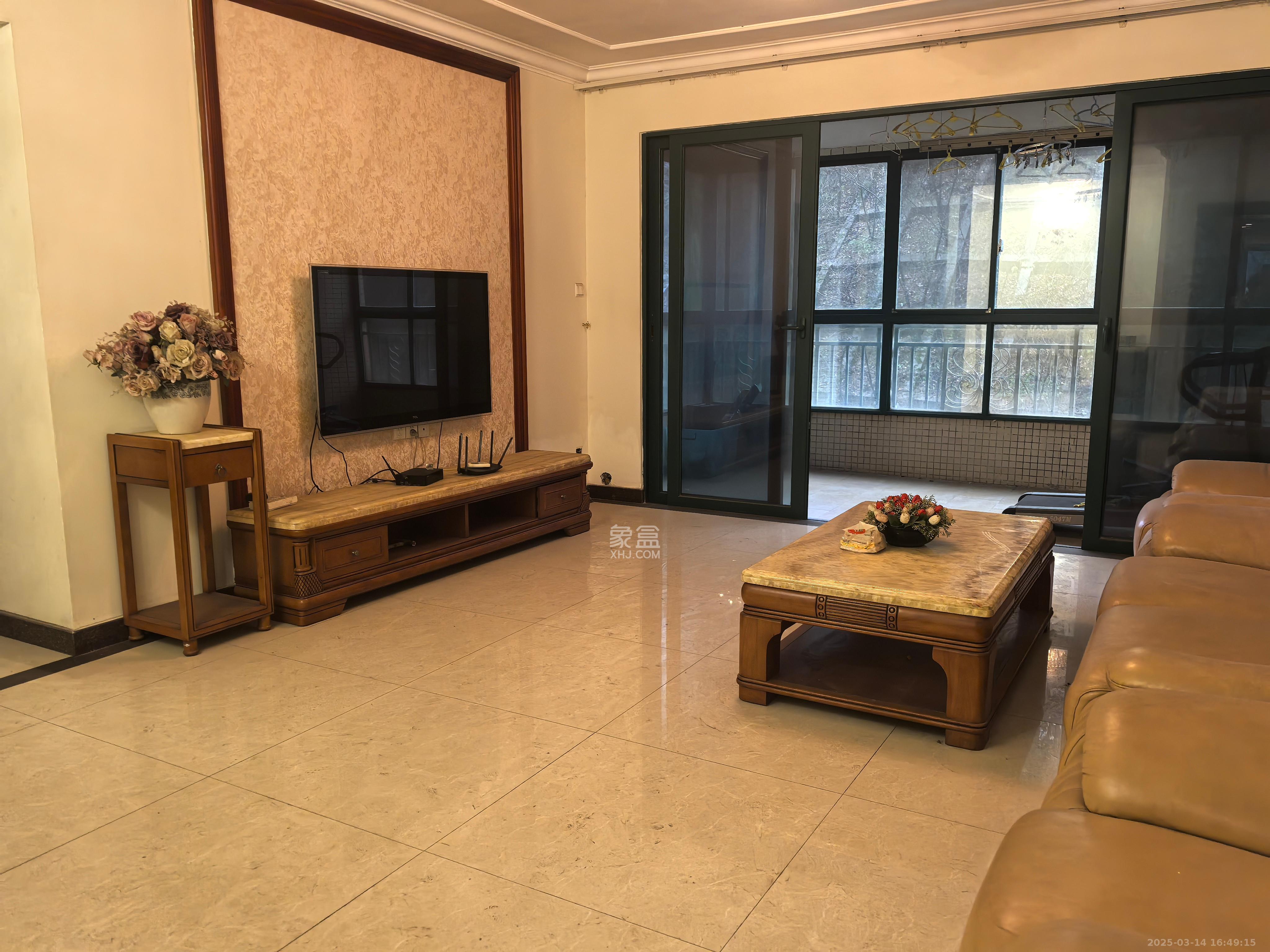 恒大城  4室2厅1卫    2800.0元/月 恒大城  4室2厅1卫    2800.0元/月