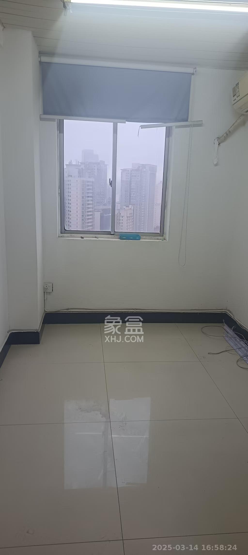 都市阳光大厦 4室2厅1卫 4800.0元/月 都市阳光大厦 4室2厅1卫 4800.0元/月室内图