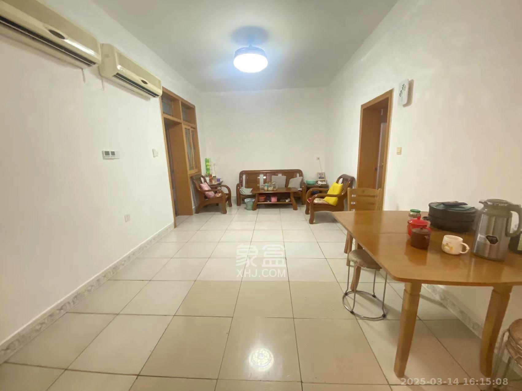 湘农桥社区 1室1厅1卫 2700.0元/月 湘农桥社区 1室1厅1卫 2700.0元/月室内图