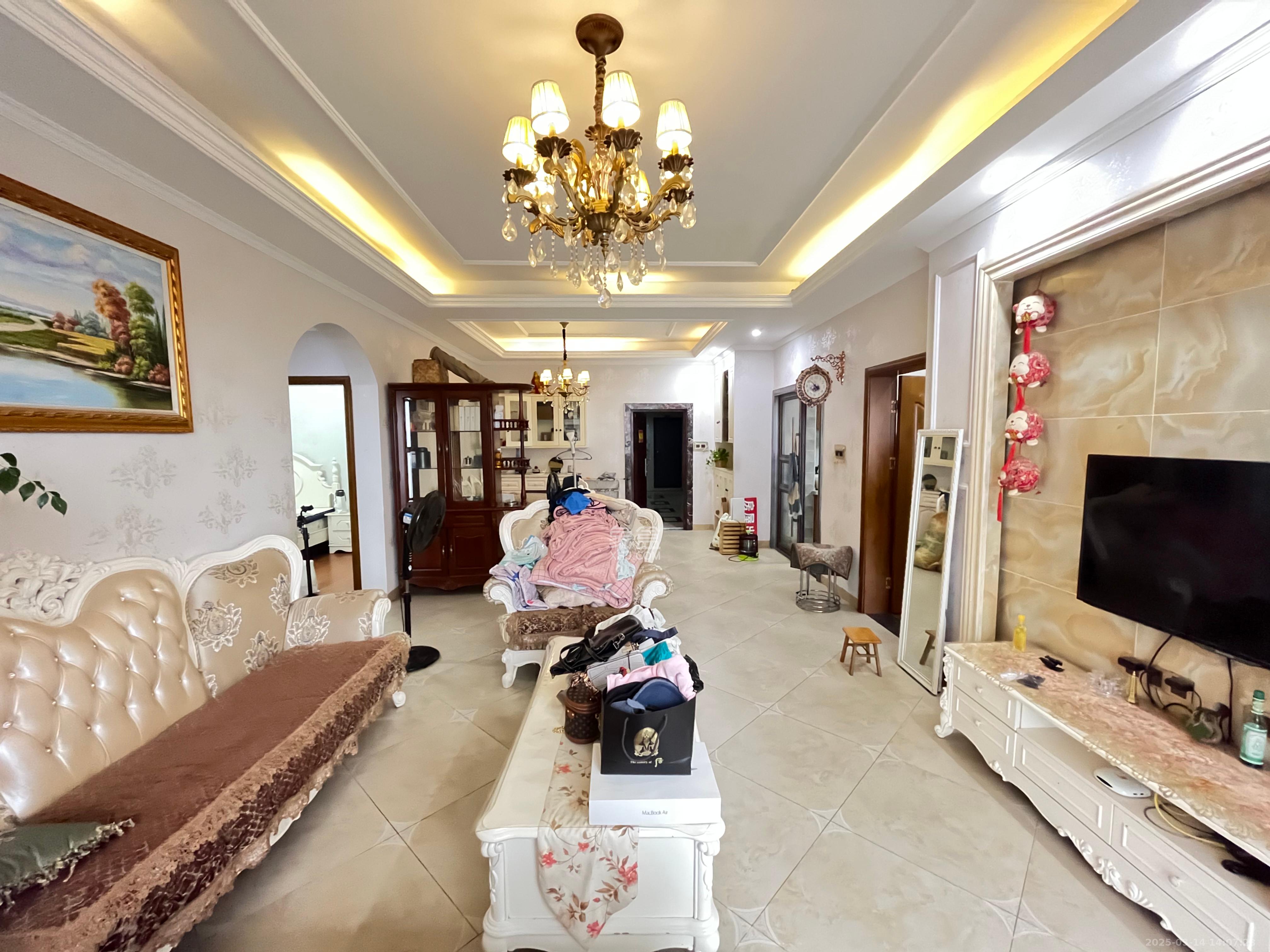 阳光100三期 3室2厅2卫 3400.0元/月 阳光100三期 3室2厅2卫 3400.0元/月室内图