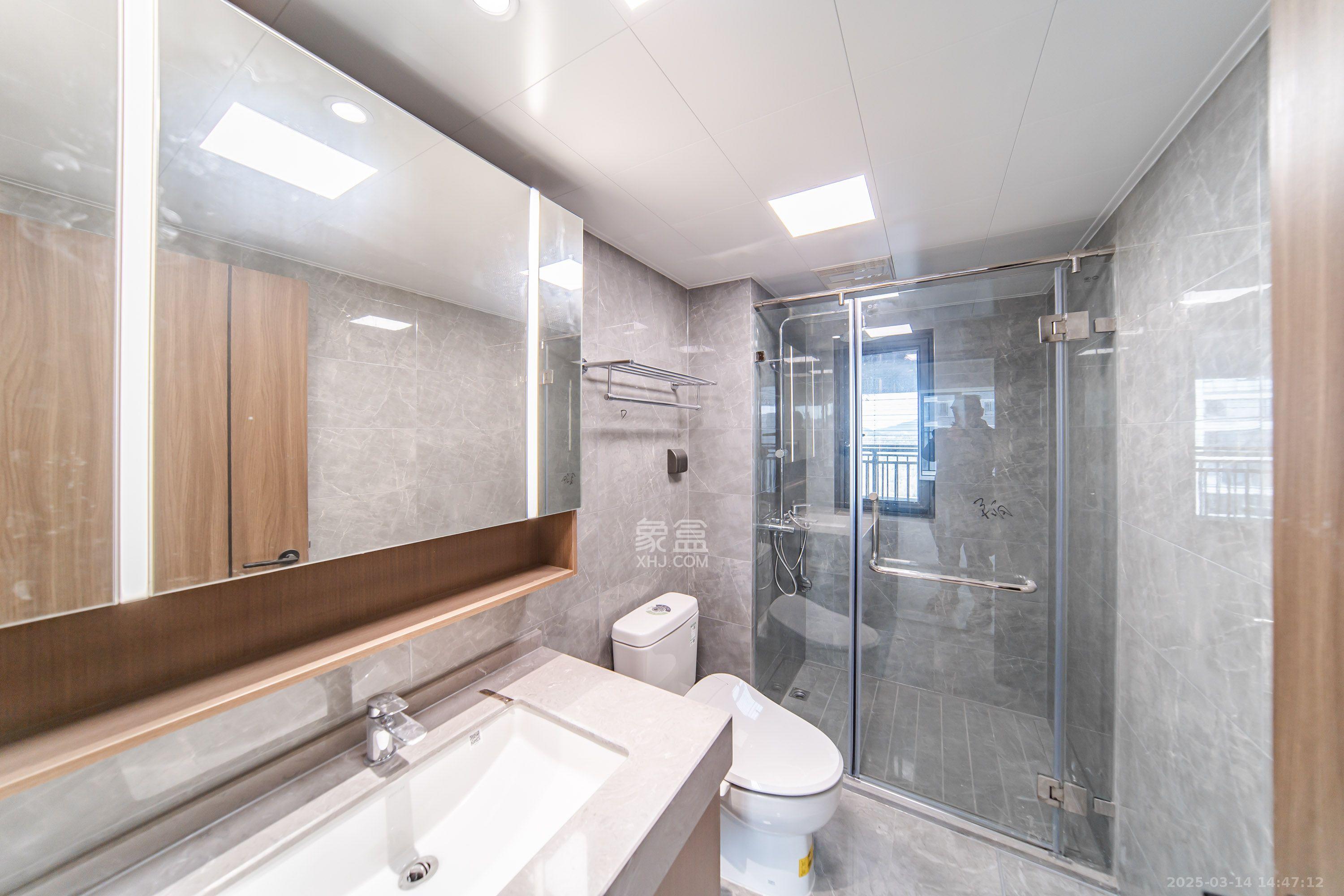 卓越洋湖晴翠 4室2厅2卫 3500.0元/月 卓越洋湖晴翠 4室2厅2卫 3500.0元/月室内图