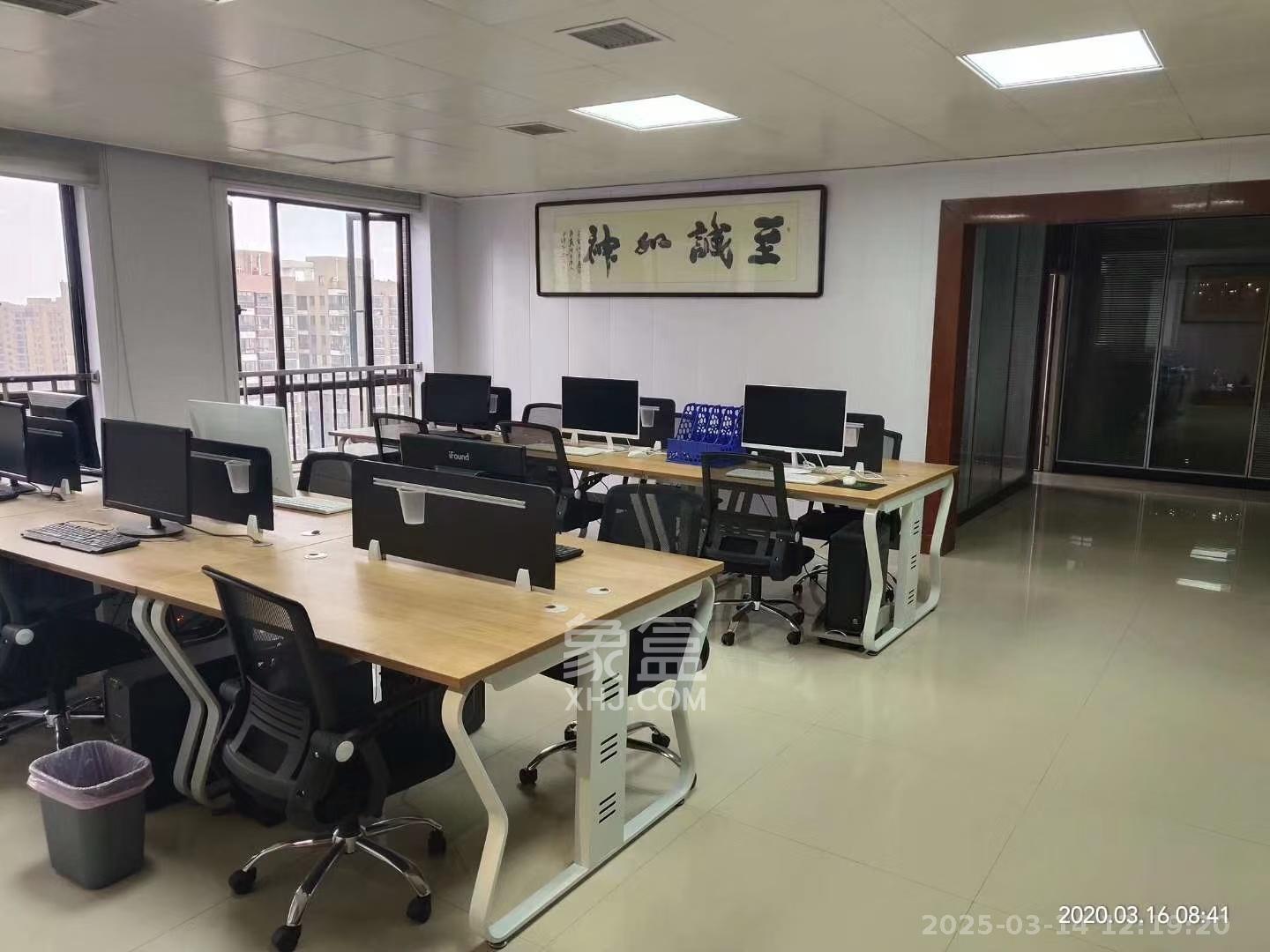 和庄  4室1厅2卫   4500.00元/月室内图