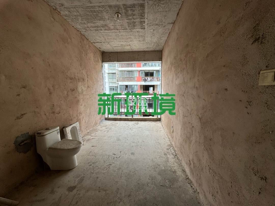 森林之家 3室2厅2卫 28.0万 森林之家 3室2厅2卫 28.0万卧室