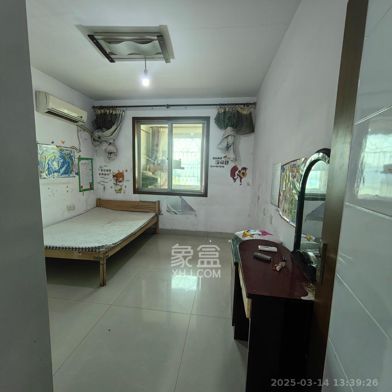 中南汽车世界 2室2厅1卫 1300.0元/月 中南汽车世界 2室2厅1卫 1300.0元/月室内图