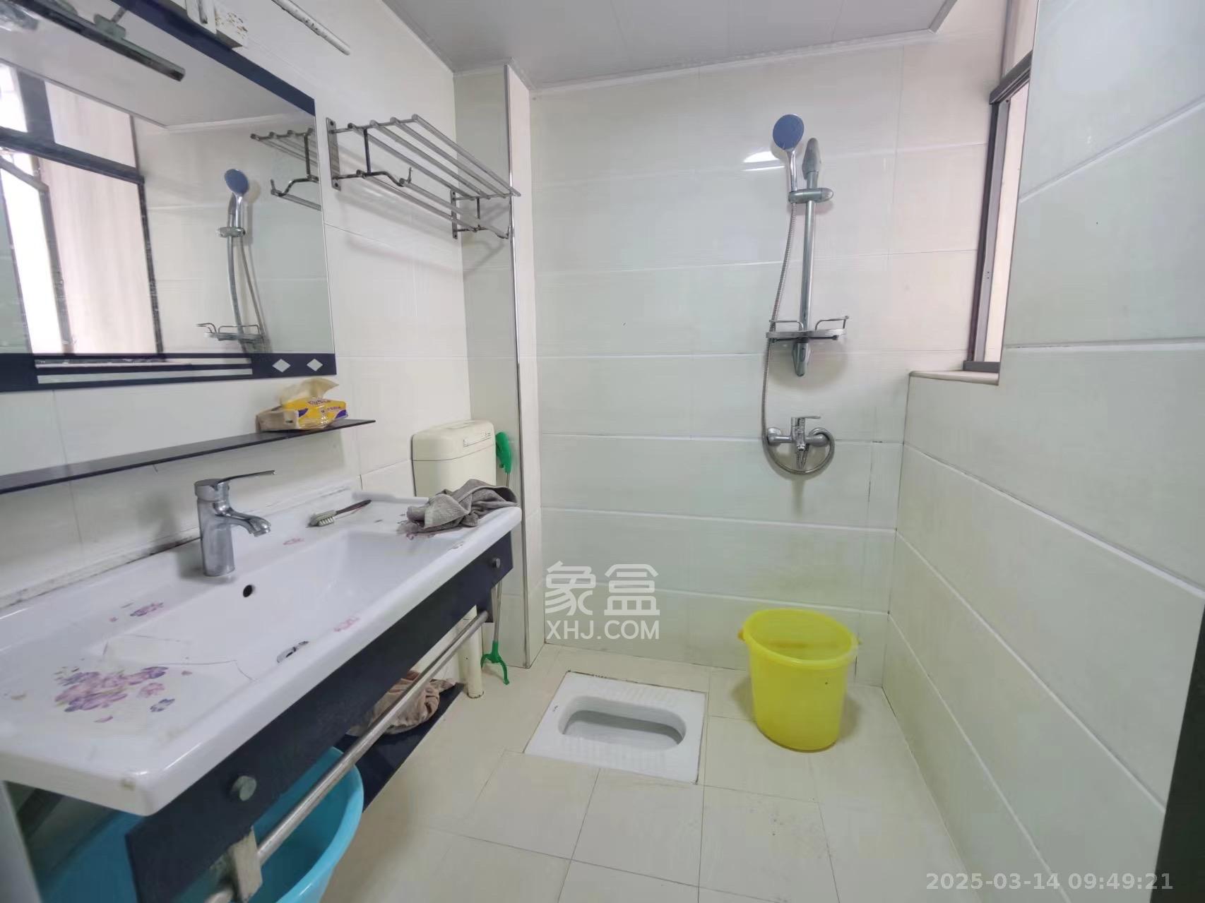 万煦园 4室2厅2卫 2000.0元/月 万煦园 4室2厅2卫 2000.0元/月室内图