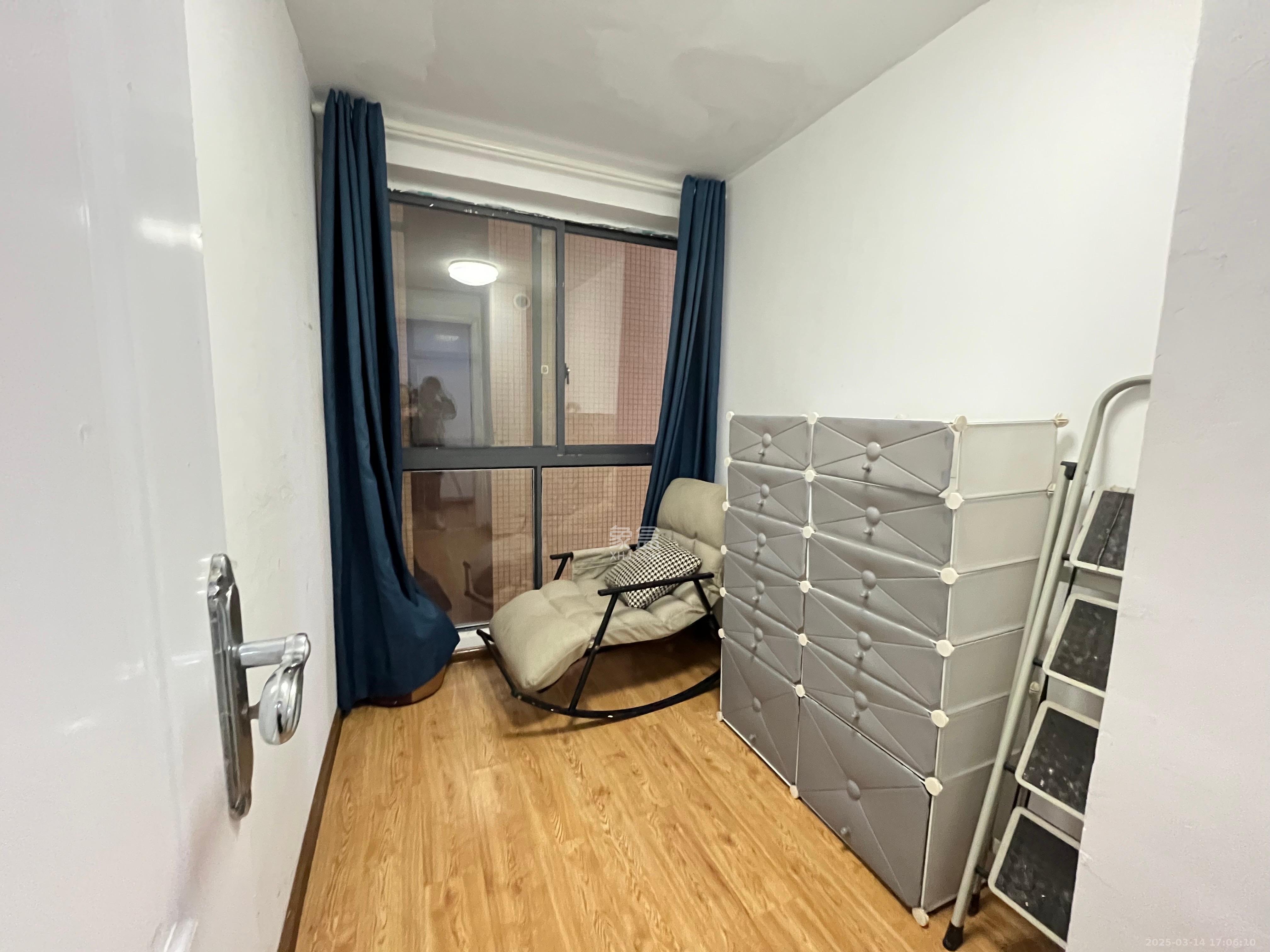 兰亭湾畔 4室2厅1卫 2600.0元/月 兰亭湾畔 4室2厅1卫 2600.0元/月室内图