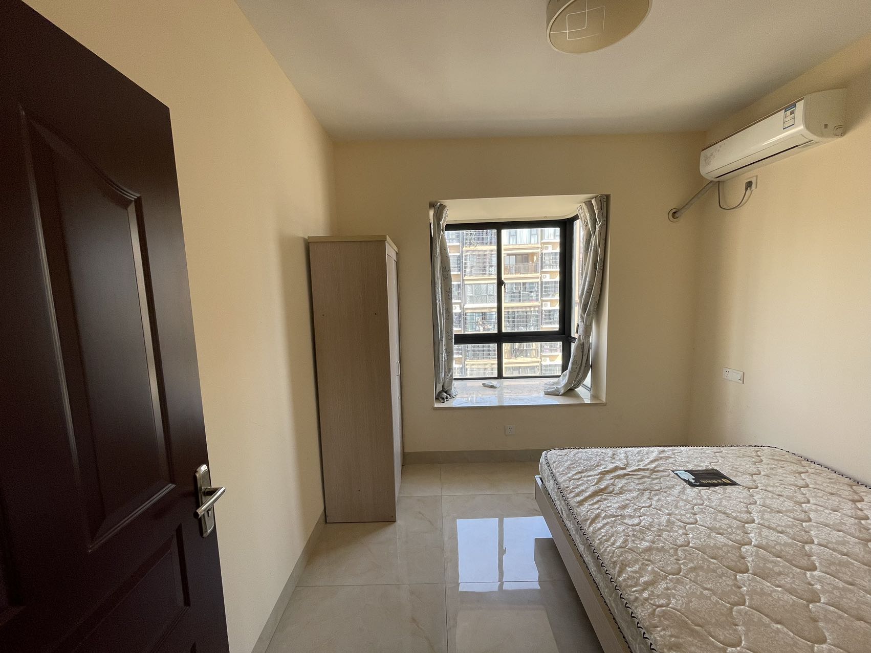 海秀花园 3室2厅2卫 168.0万 海秀花园 3室2厅2卫 168.0万室内图