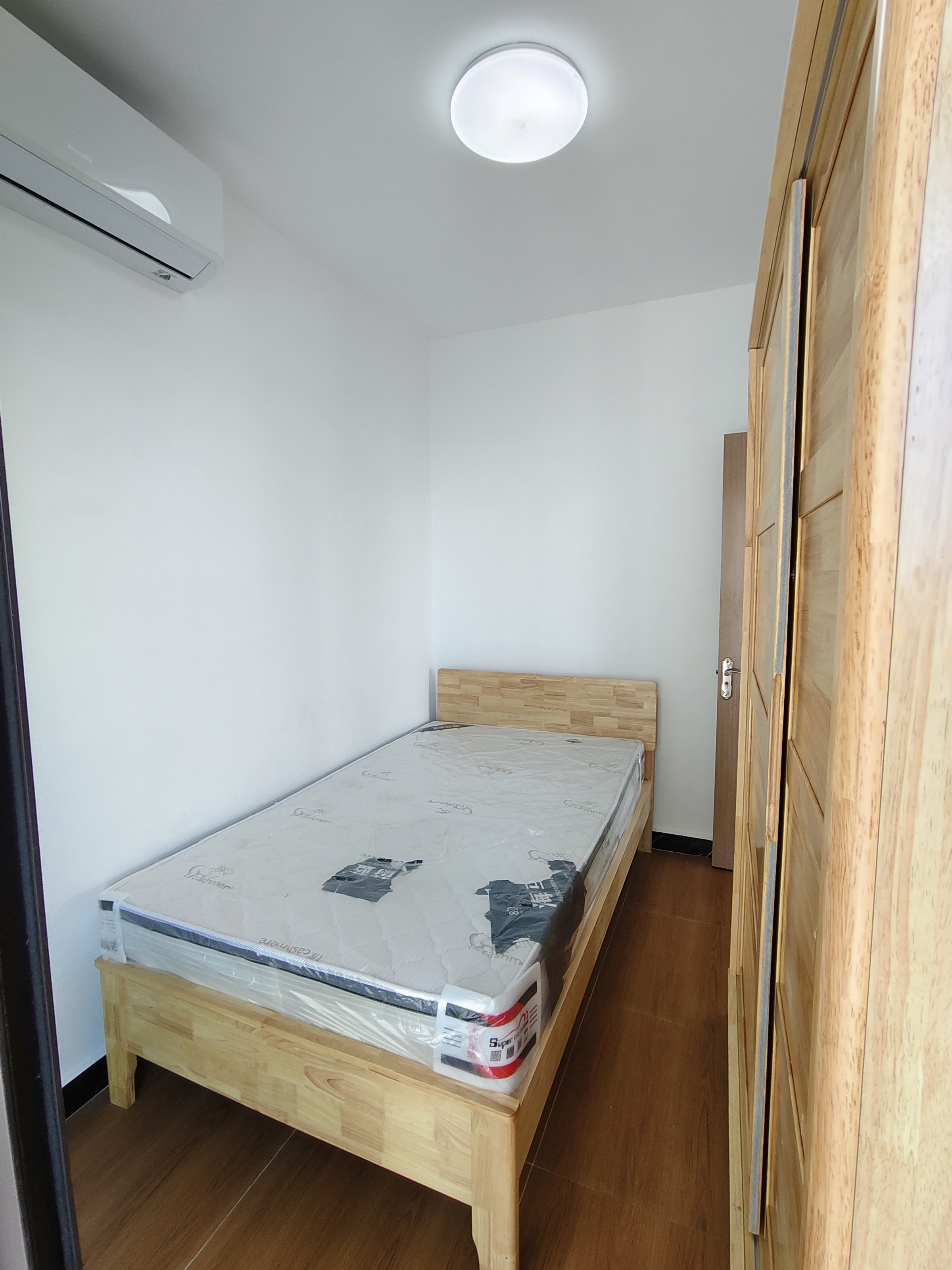 坡博家园四区  2室1厅1卫   2500.00元/月室内图