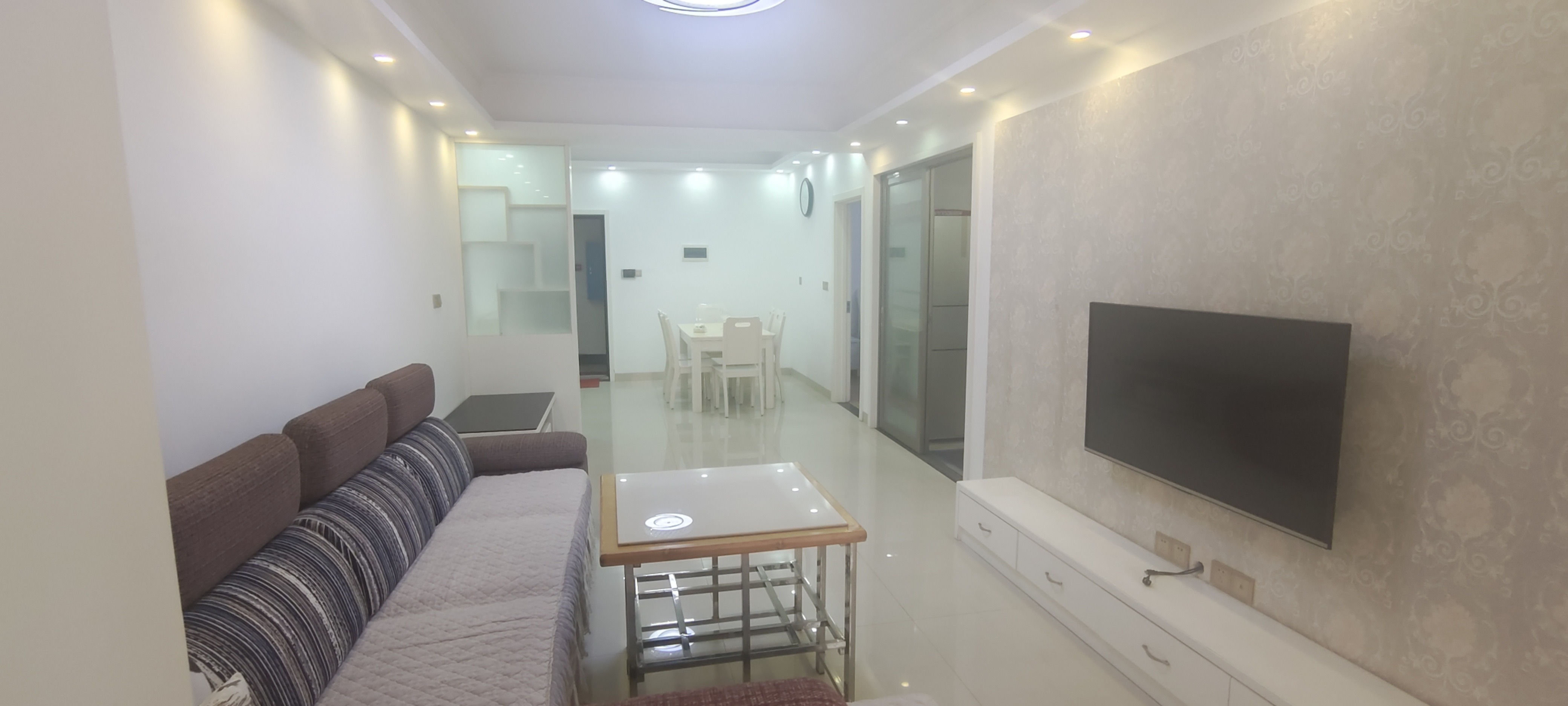 芷轩名苑 2室1厅1卫 1380.0元/月 芷轩名苑 2室1厅1卫 1380.0元/月室内图