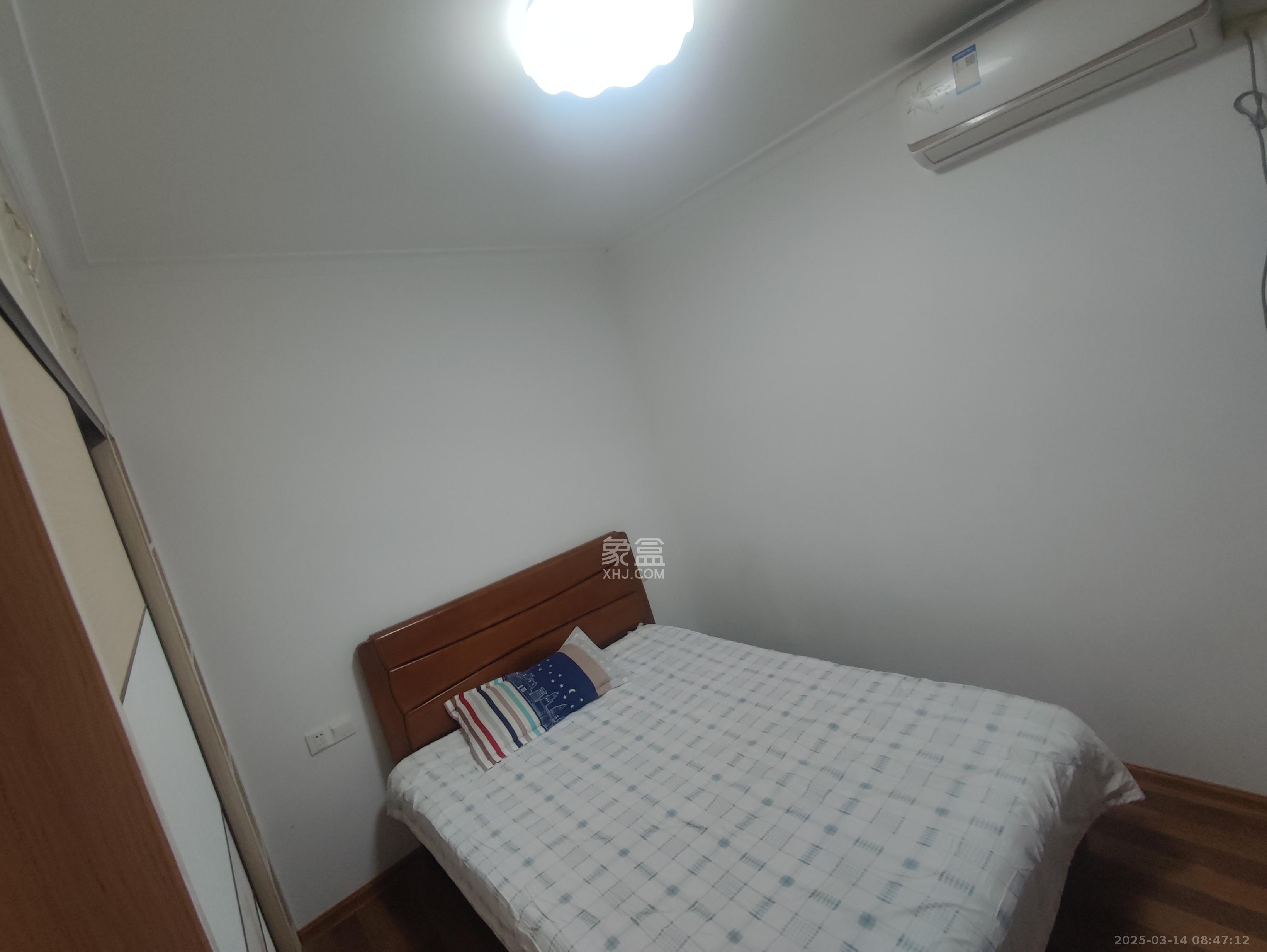 丽发新城  2室2厅1卫   1800.00元/月室内图