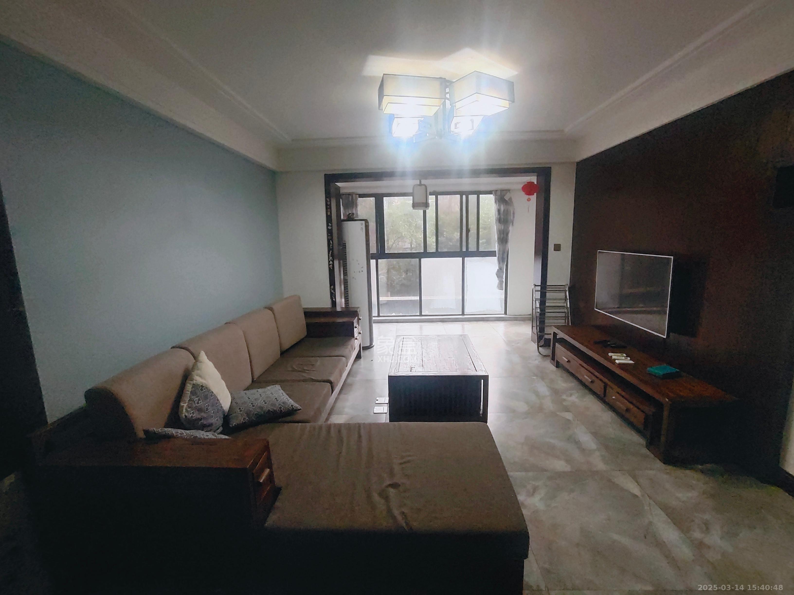 鑫远御文台一期  4室2厅2卫    2800.0元/月室内图