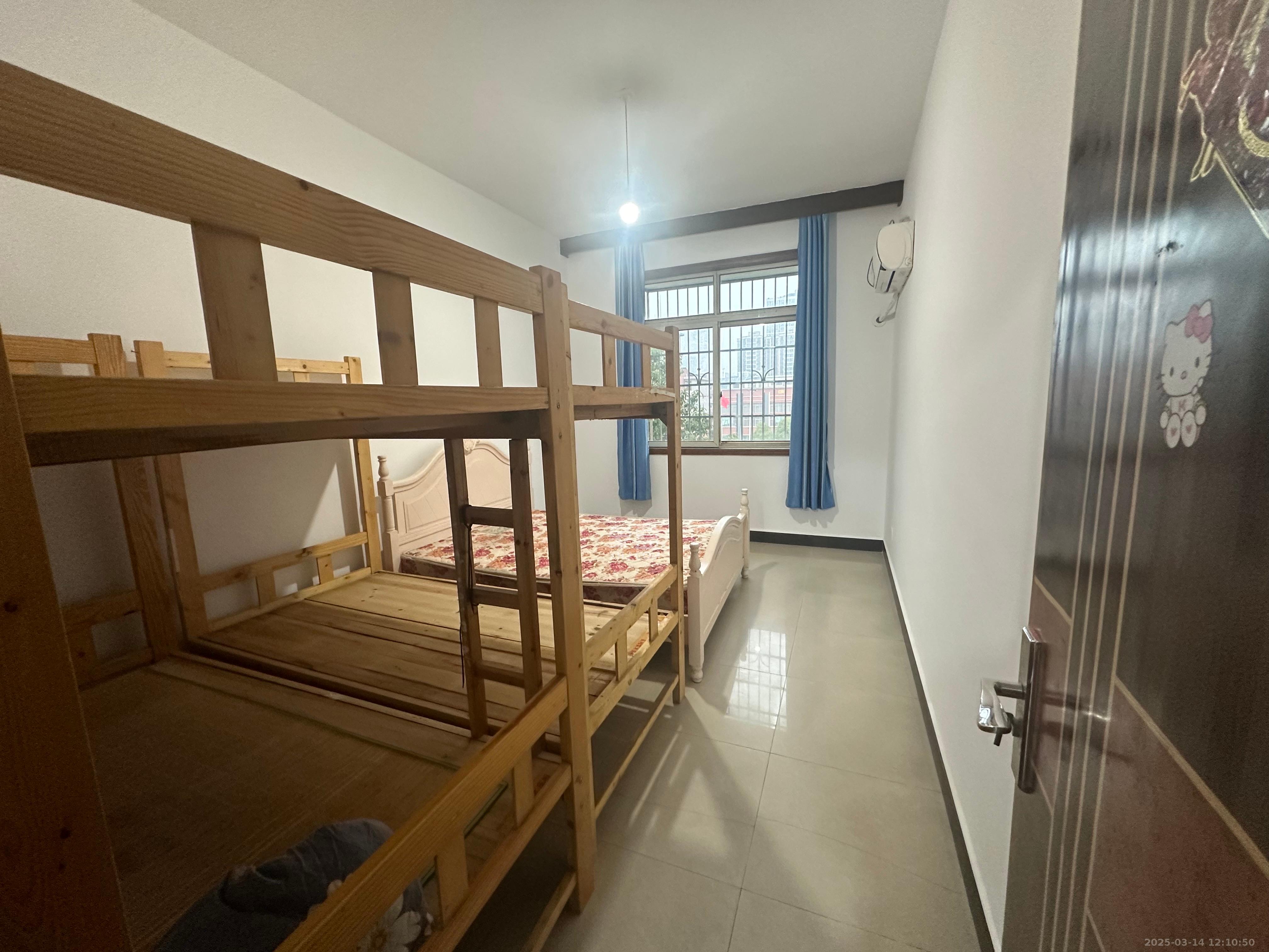 板桥小区 3室2厅1卫 1600.0元/月 板桥小区 3室2厅1卫 1600.0元/月室内图