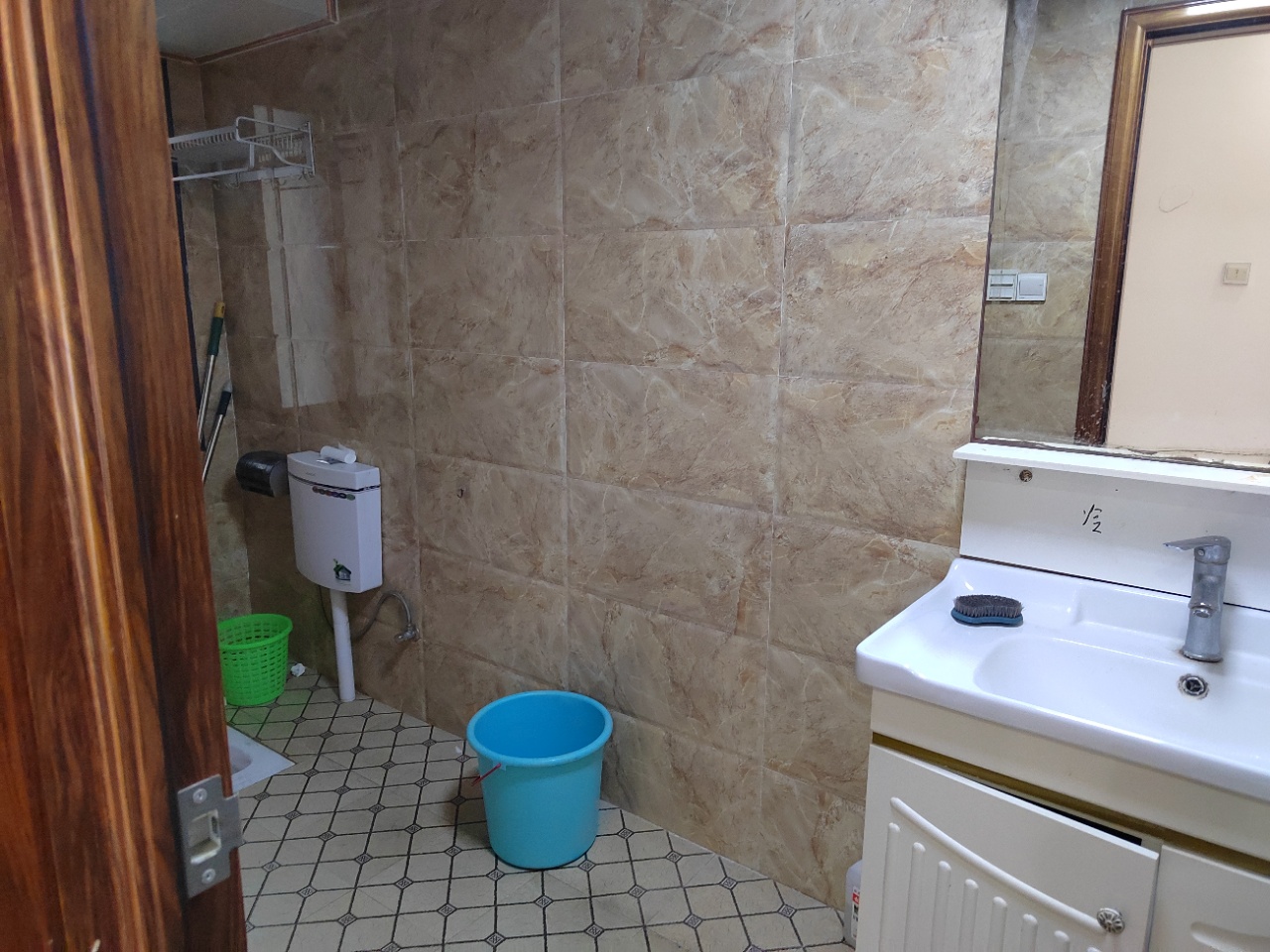 世纪嘉苑 3室2厅2卫 1800.0元/月 世纪嘉苑 3室2厅2卫 1800.0元/月室内图