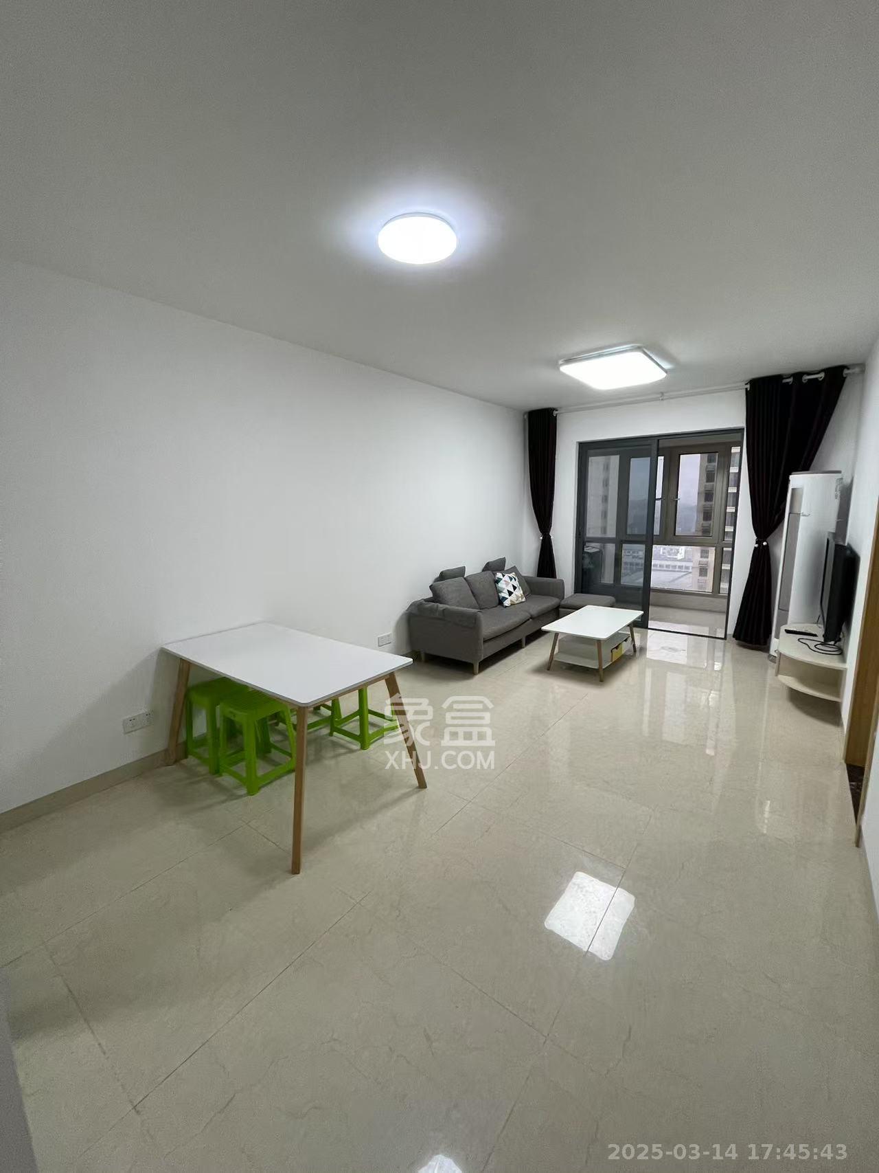 中粮鸿云 3室2厅1卫 2100.0元/月 中粮鸿云 3室2厅1卫 2100.0元/月室内图