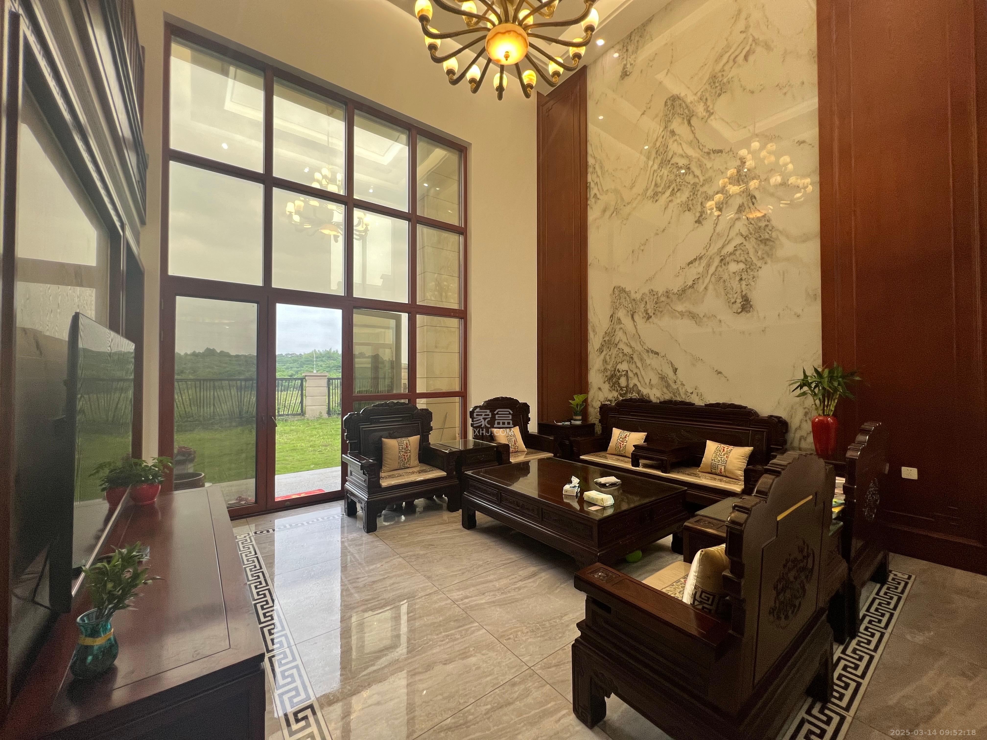 九华湘江富力城  4室2厅4卫    458.0万 九华湘江富力城  4室2厅4卫    458.0万客厅