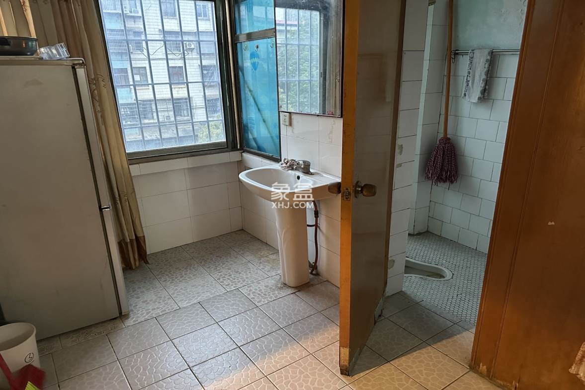 娄星区散盘 2室1厅1卫 600.0元/月 娄星区散盘 2室1厅1卫 600.0元/月室内图