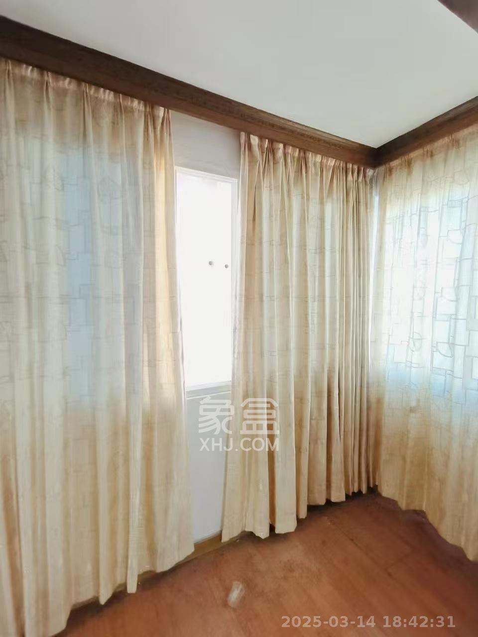 凯达园 3室2厅2卫 2800.0元/月 凯达园 3室2厅2卫 2800.0元/月室内图