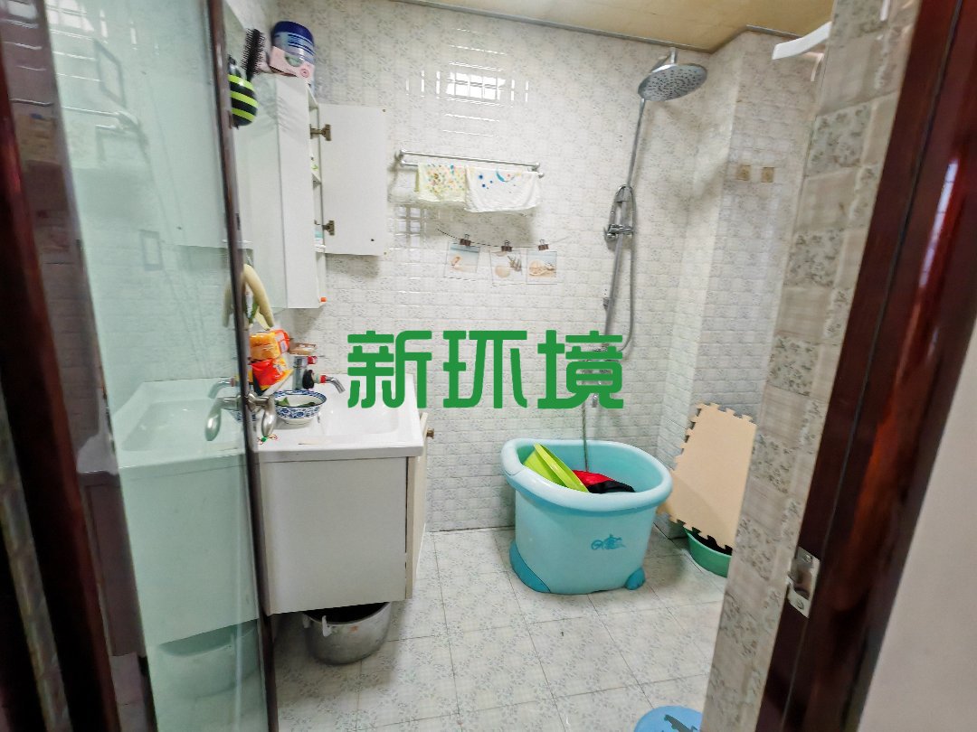 锦绣边城 3室2厅2卫 59.80万 锦绣边城 3室2厅2卫 59.80万客厅