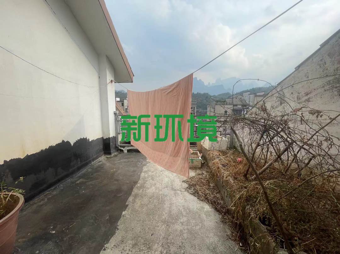 阳光水岸  3室2厅2卫   61.00万客厅