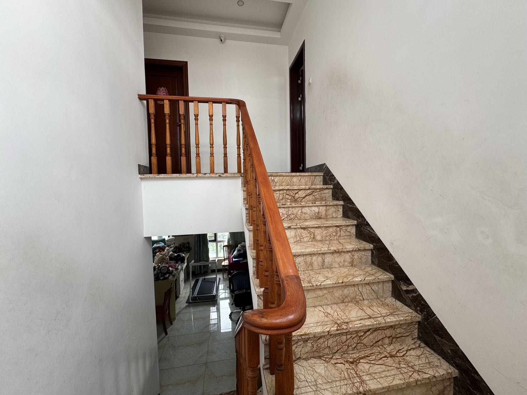 泰达天海国际  7室2厅2卫    518.0万 泰达天海国际  7室2厅2卫    518.0万室内图