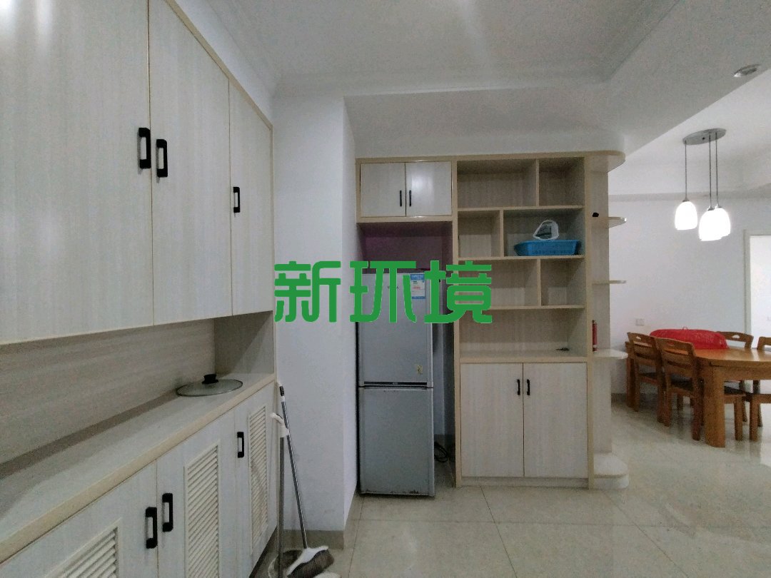 南门口安置小区一期 3室2厅2卫 2100.0元/月 南门口安置小区一期 3室2厅2卫 2100.0元/月室内图