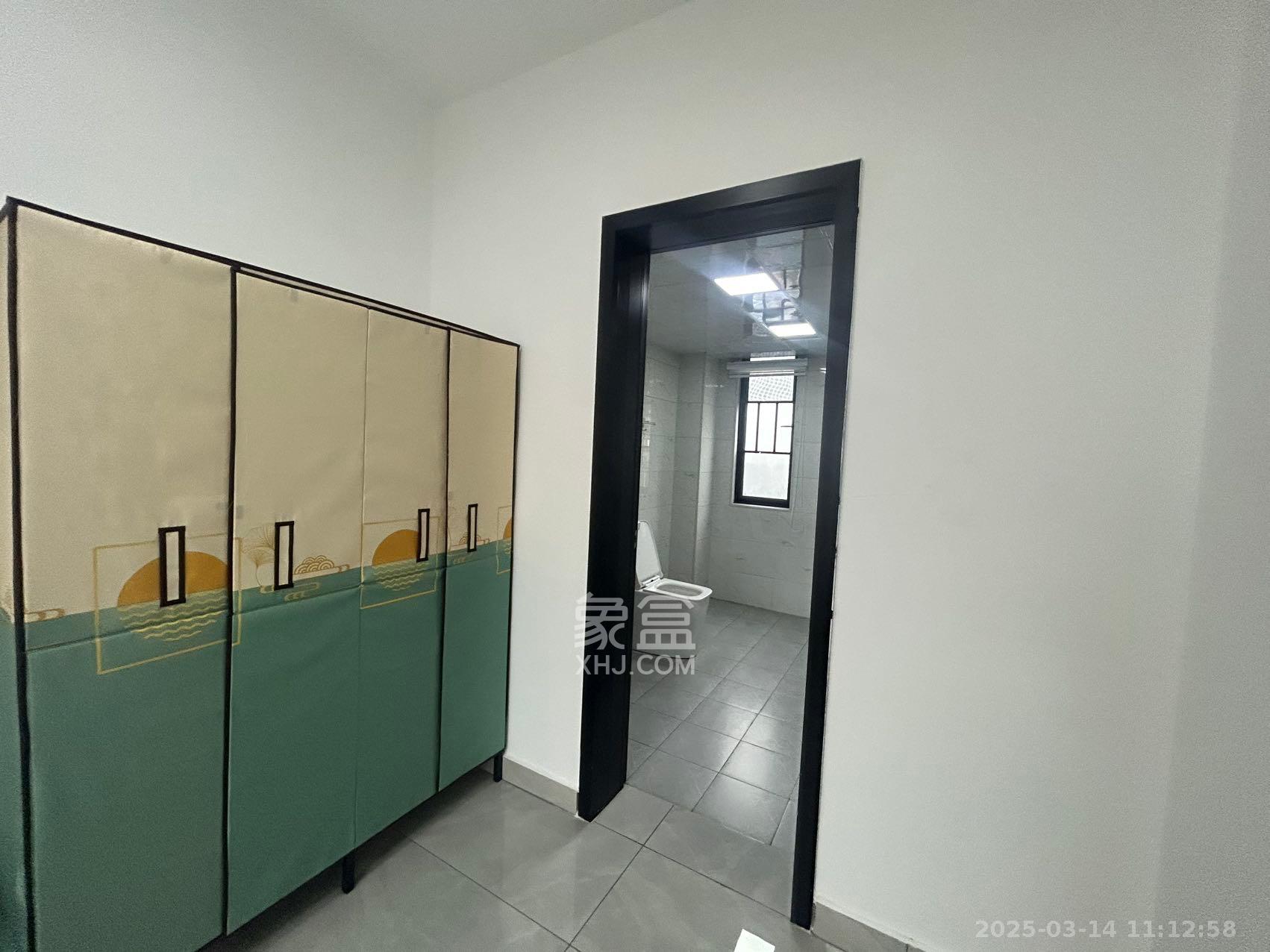 长房明宸府  4室2厅2卫   3500.00元/月室内图