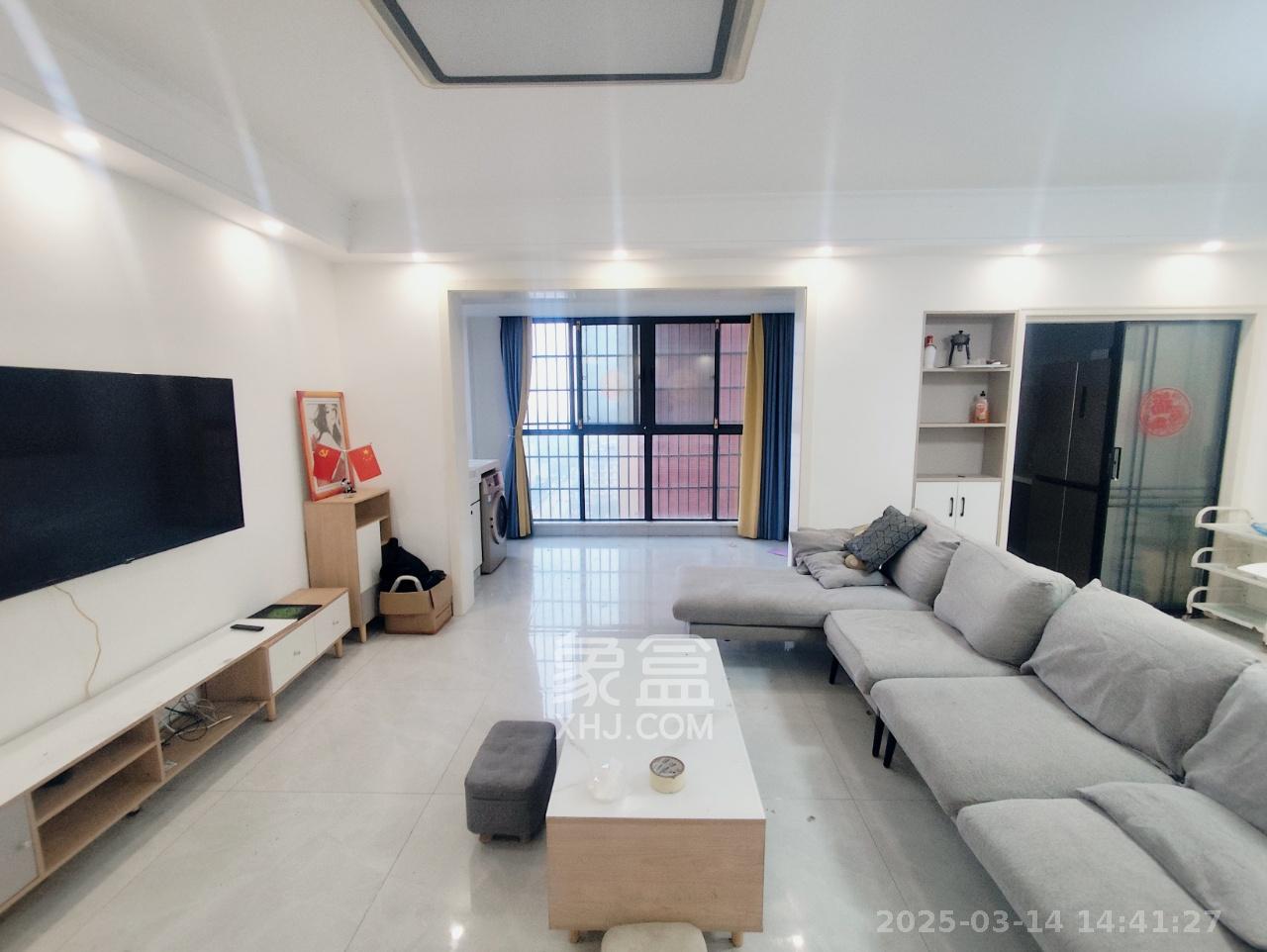 海德公园 4室2厅1卫 2700.0元/月 海德公园 4室2厅1卫 2700.0元/月室内图