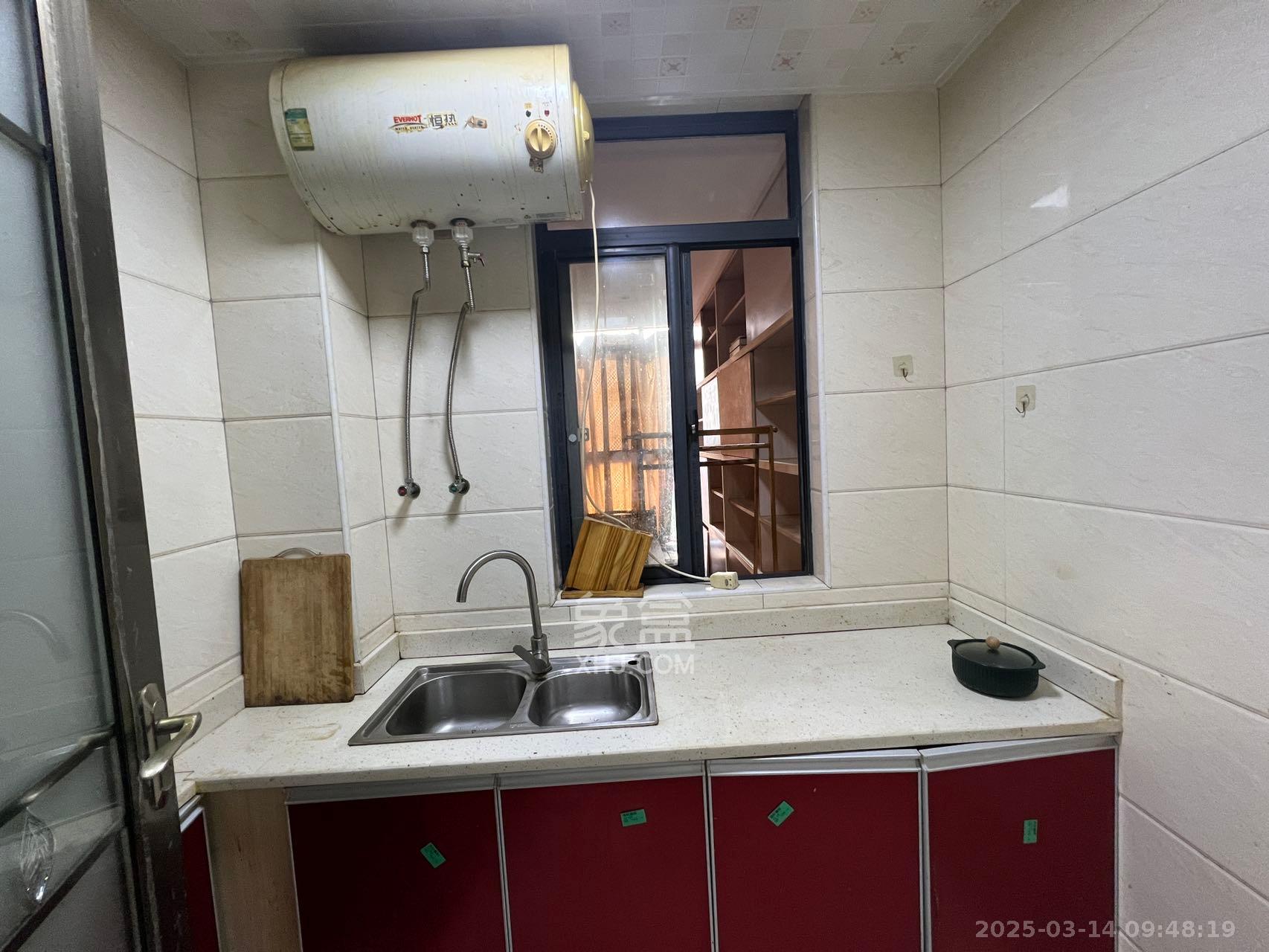 江河双水湾  2室2厅1卫    2500.0元/月 江河双水湾  2室2厅1卫    2500.0元/月室内图