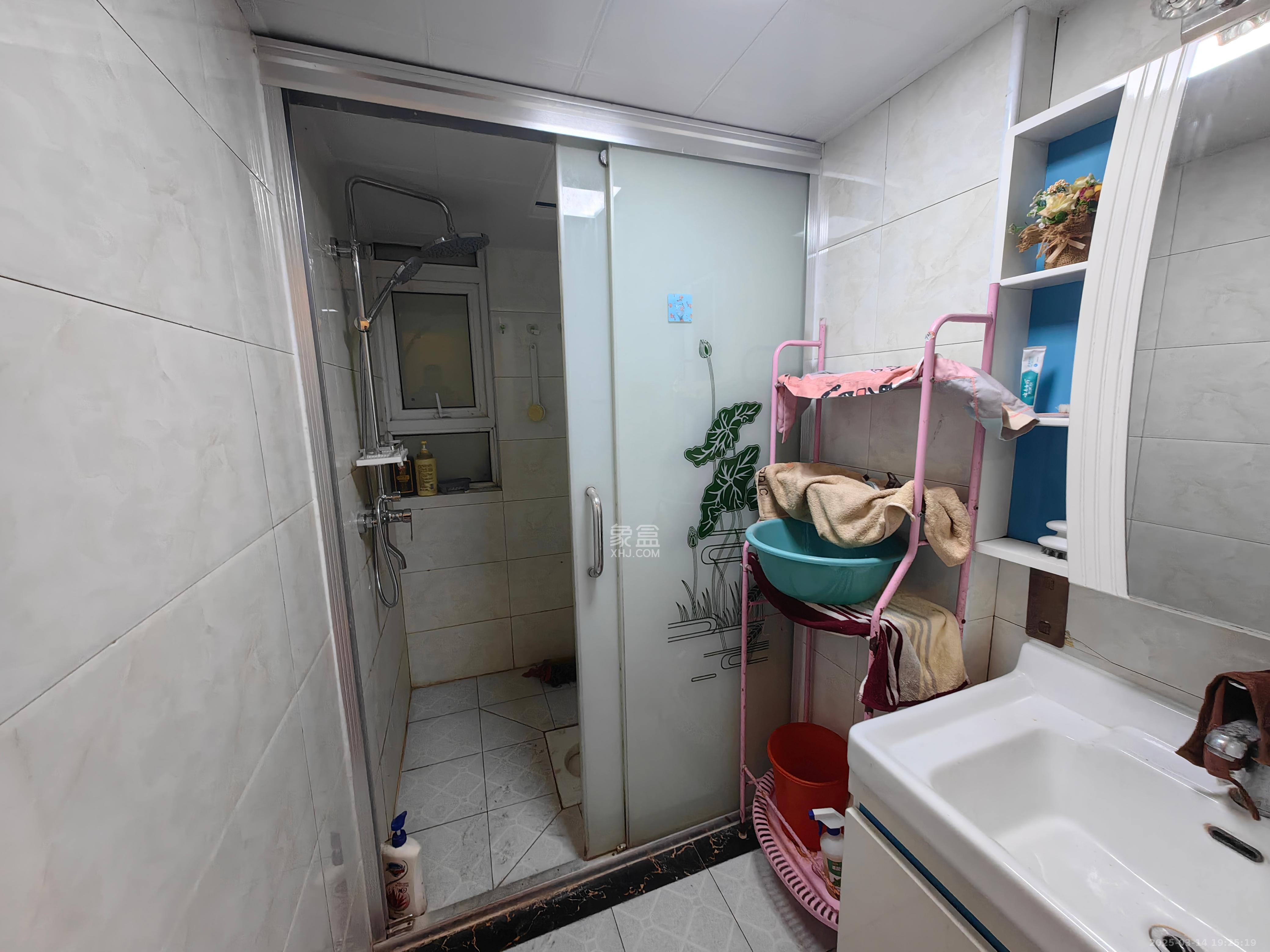佳兆业君汇上品  3室2厅1卫   1800.00元/月室内图