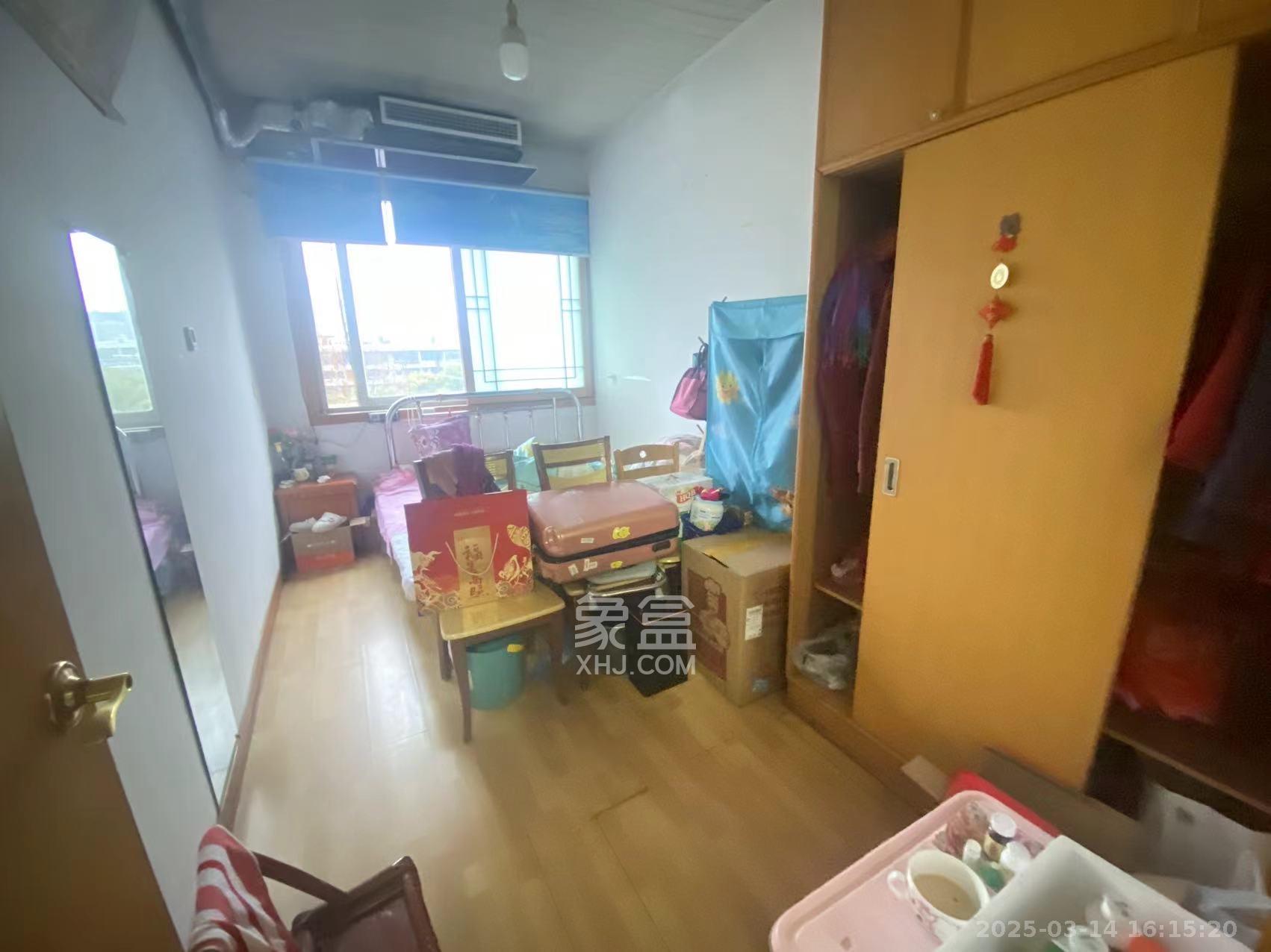 湘农桥社区 1室1厅1卫 2700.0元/月 湘农桥社区 1室1厅1卫 2700.0元/月室内图