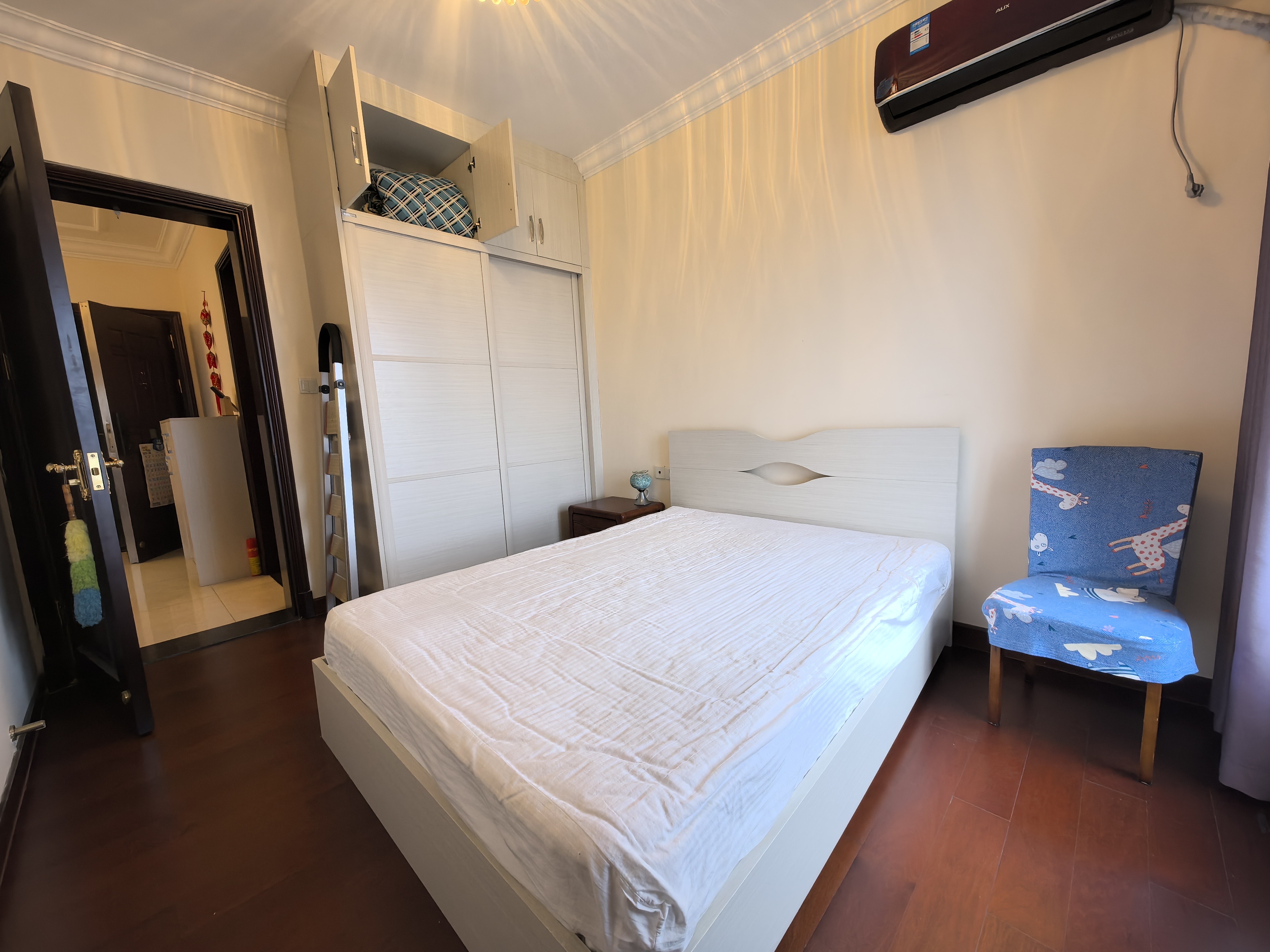 恒大华府 2室1厅1卫 1600.0元/月 恒大华府 2室1厅1卫 1600.0元/月室内图