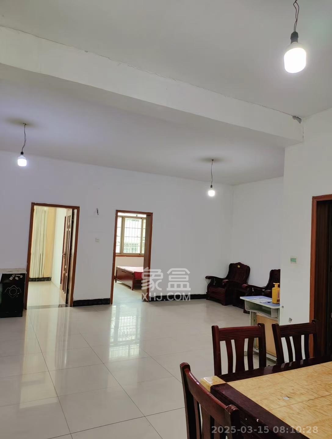 柏家塘小区 1室1厅1卫 1600.0元/月 柏家塘小区 1室1厅1卫 1600.0元/月室内图