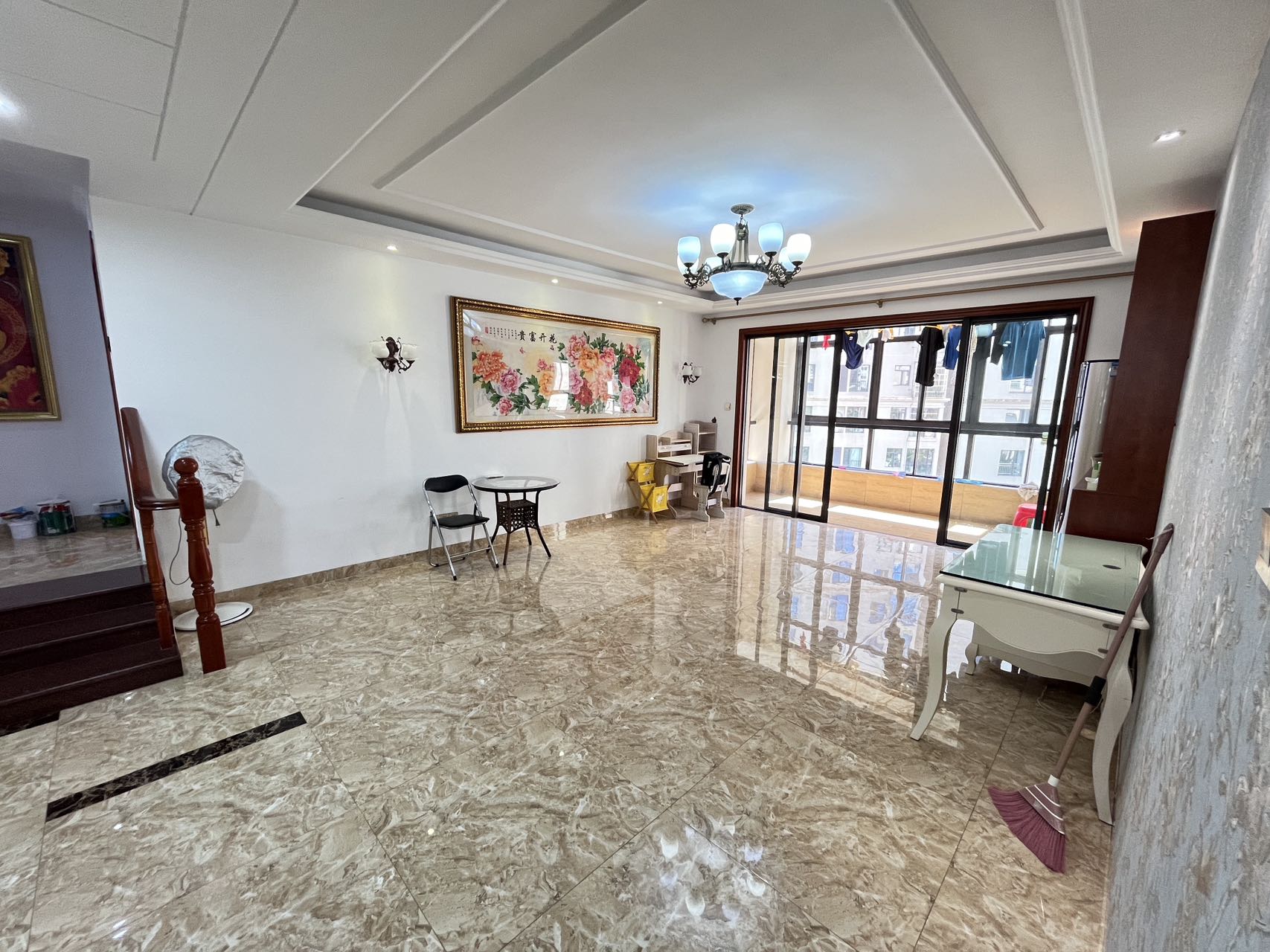 滨江帝景二期(三期) 4室2厅2卫 3800.0元/月 滨江帝景二期(三期) 4室2厅2卫 3800.0元/月室内图