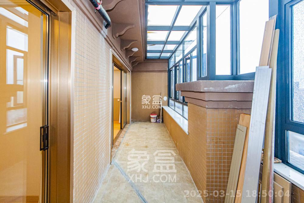 珠江郦城薰衣道  3室2厅2卫   3000.00元/月室内图