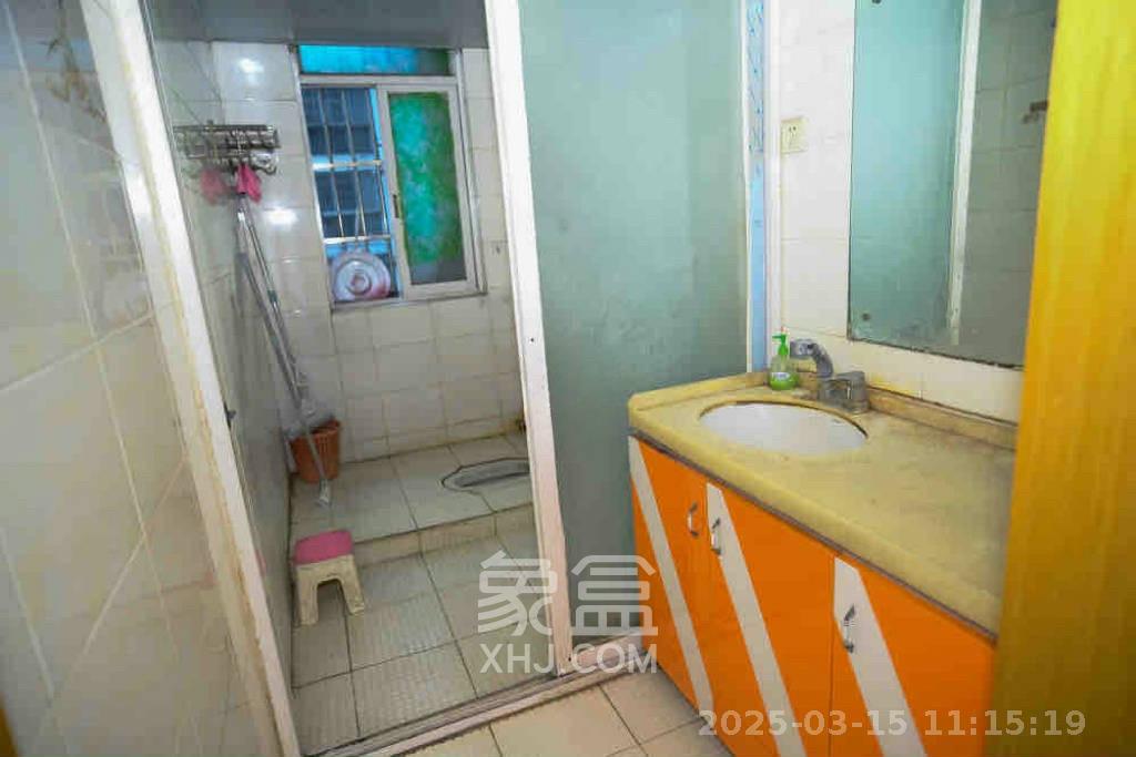 山水人家三期  3室2厅2卫   1800.00元/月室内图