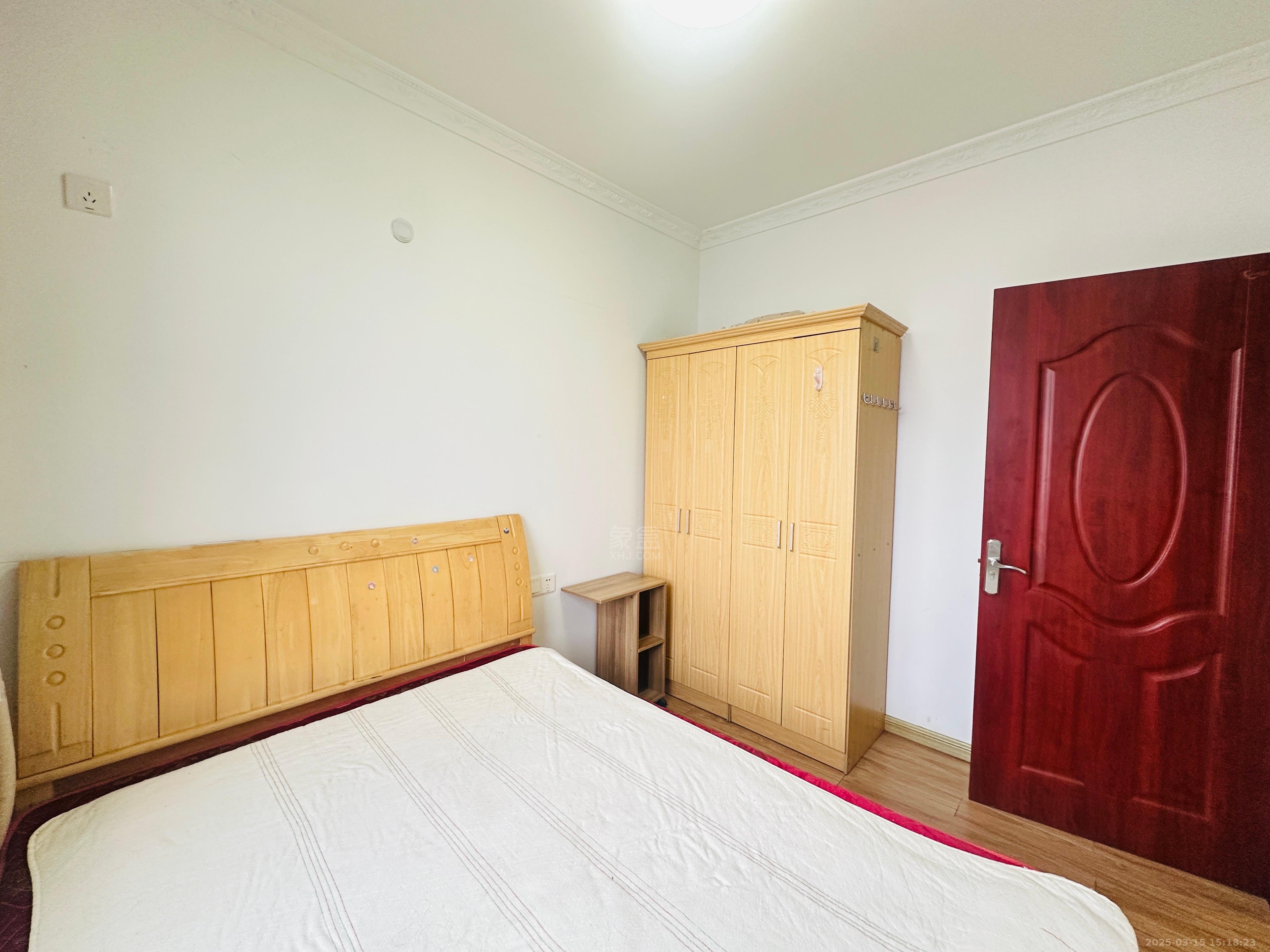 中泰财富湘江 3室2厅1卫 2300.0元/月 中泰财富湘江 3室2厅1卫 2300.0元/月室内图