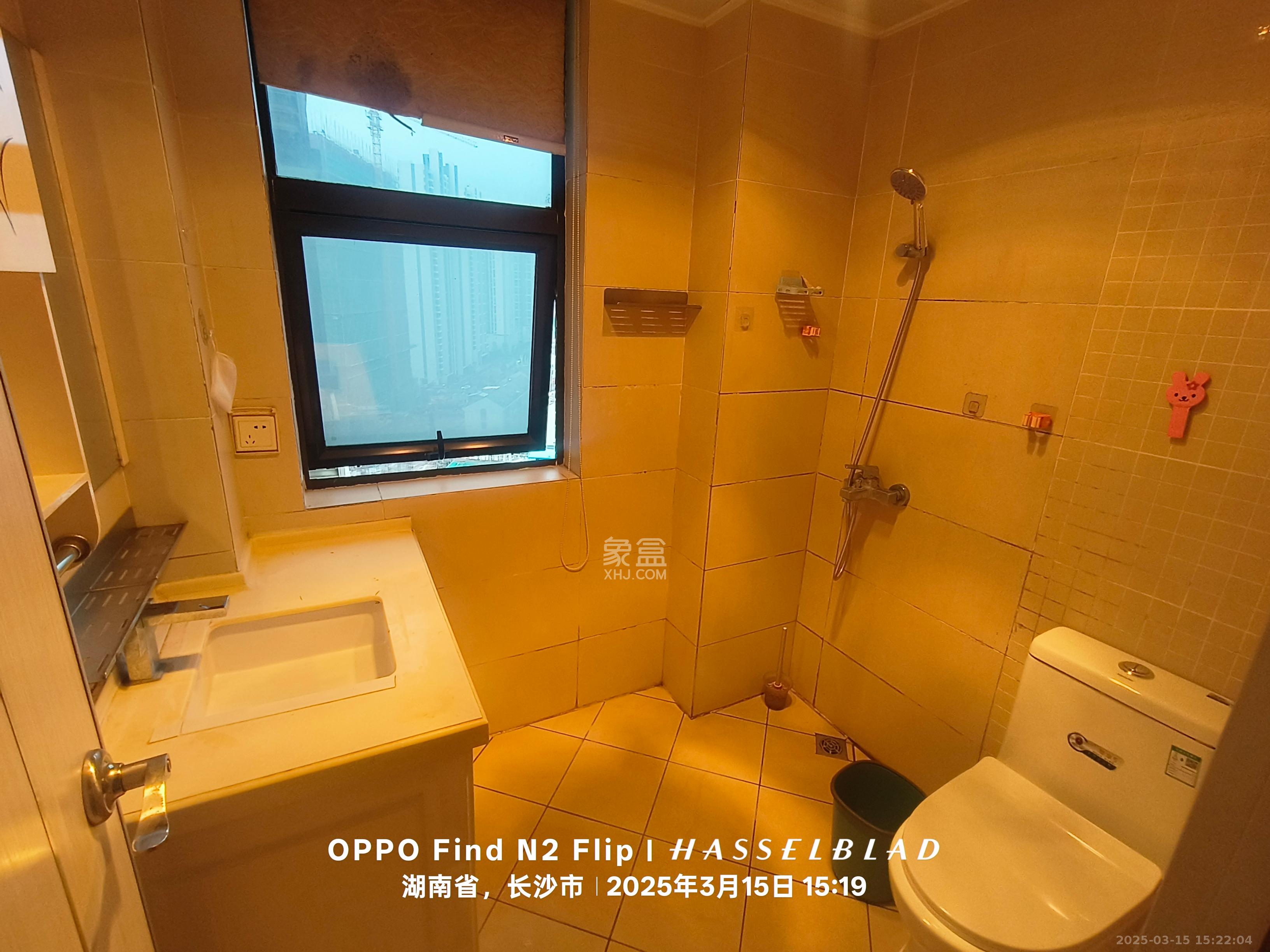 上东辛顿公寓 2室1厅1卫 2100.0元/月 上东辛顿公寓 2室1厅1卫 2100.0元/月室内图