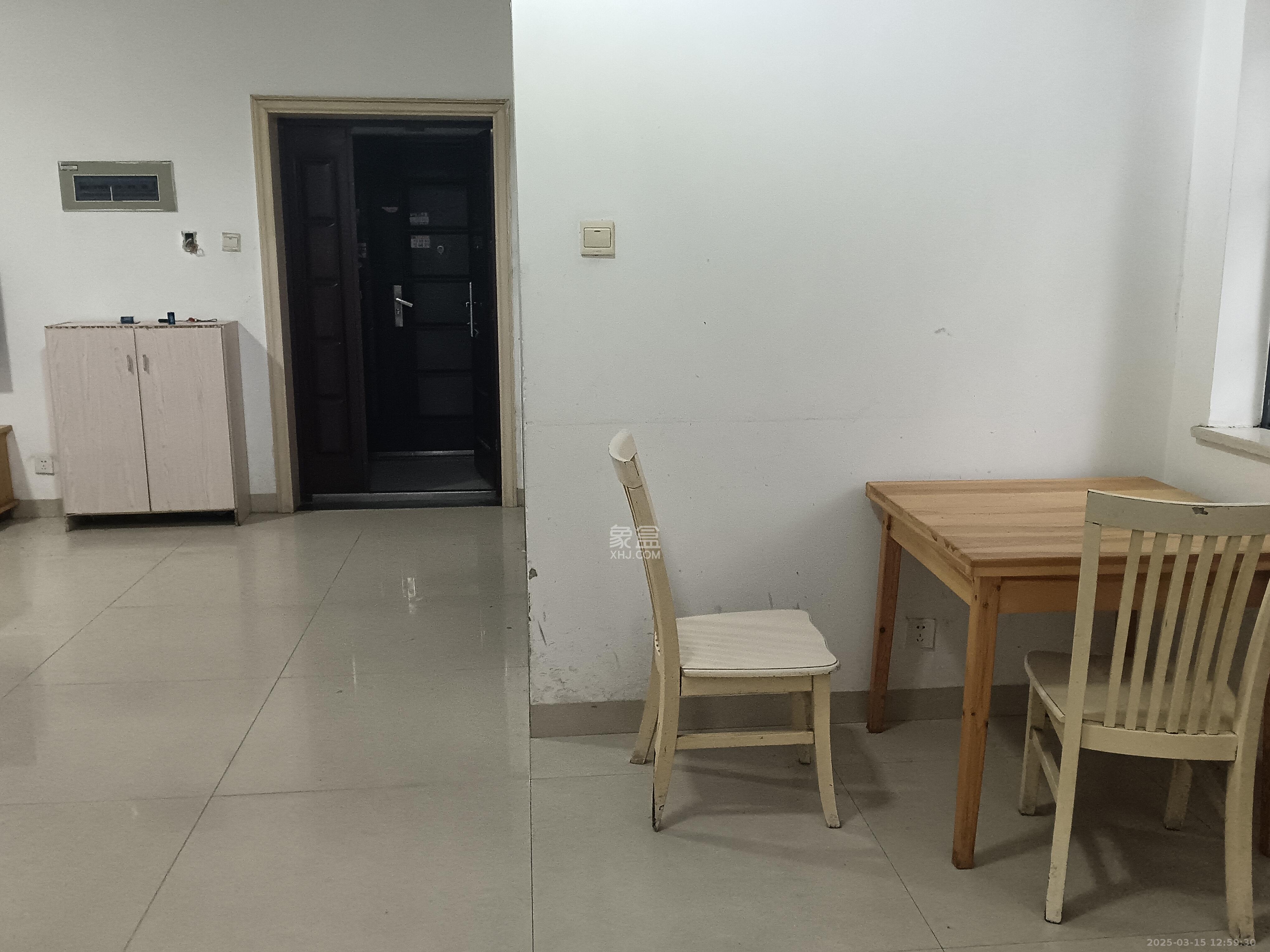 茶山馨苑  3室2厅1卫   2500.00元/月室内图