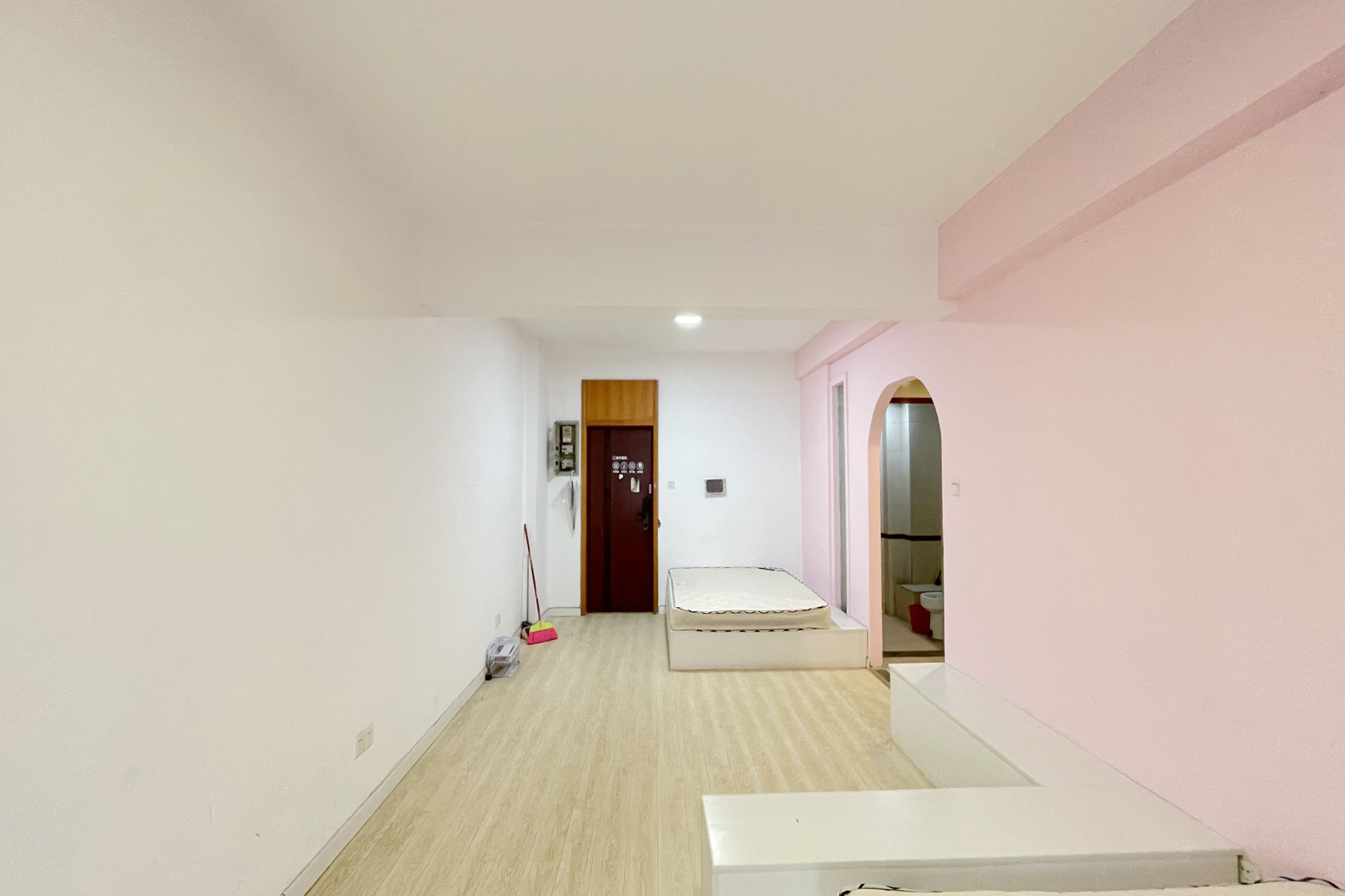 新青年公寓 1室1厅1卫 48.0万 新青年公寓 1室1厅1卫 48.0万客厅